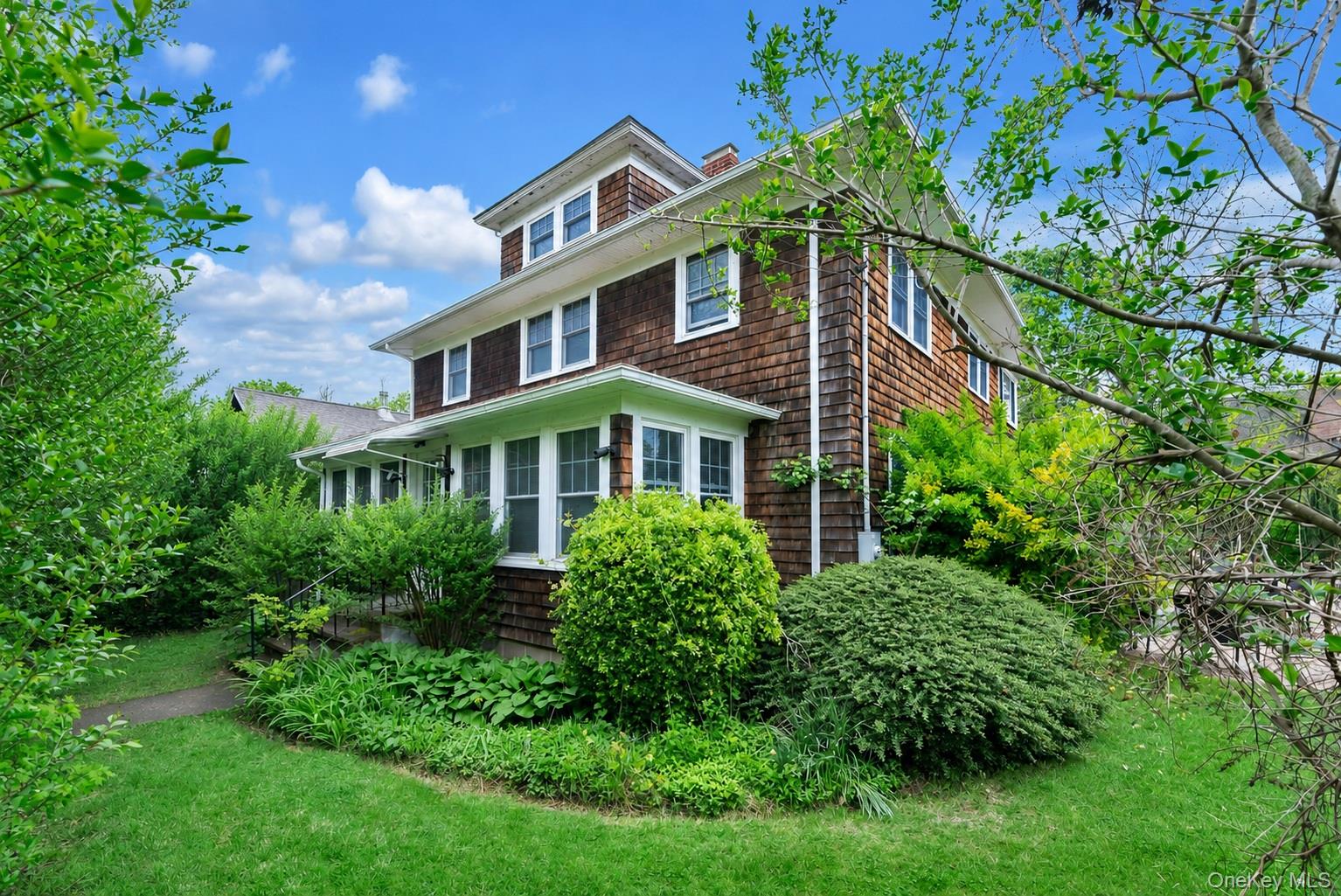 1025 9th Street