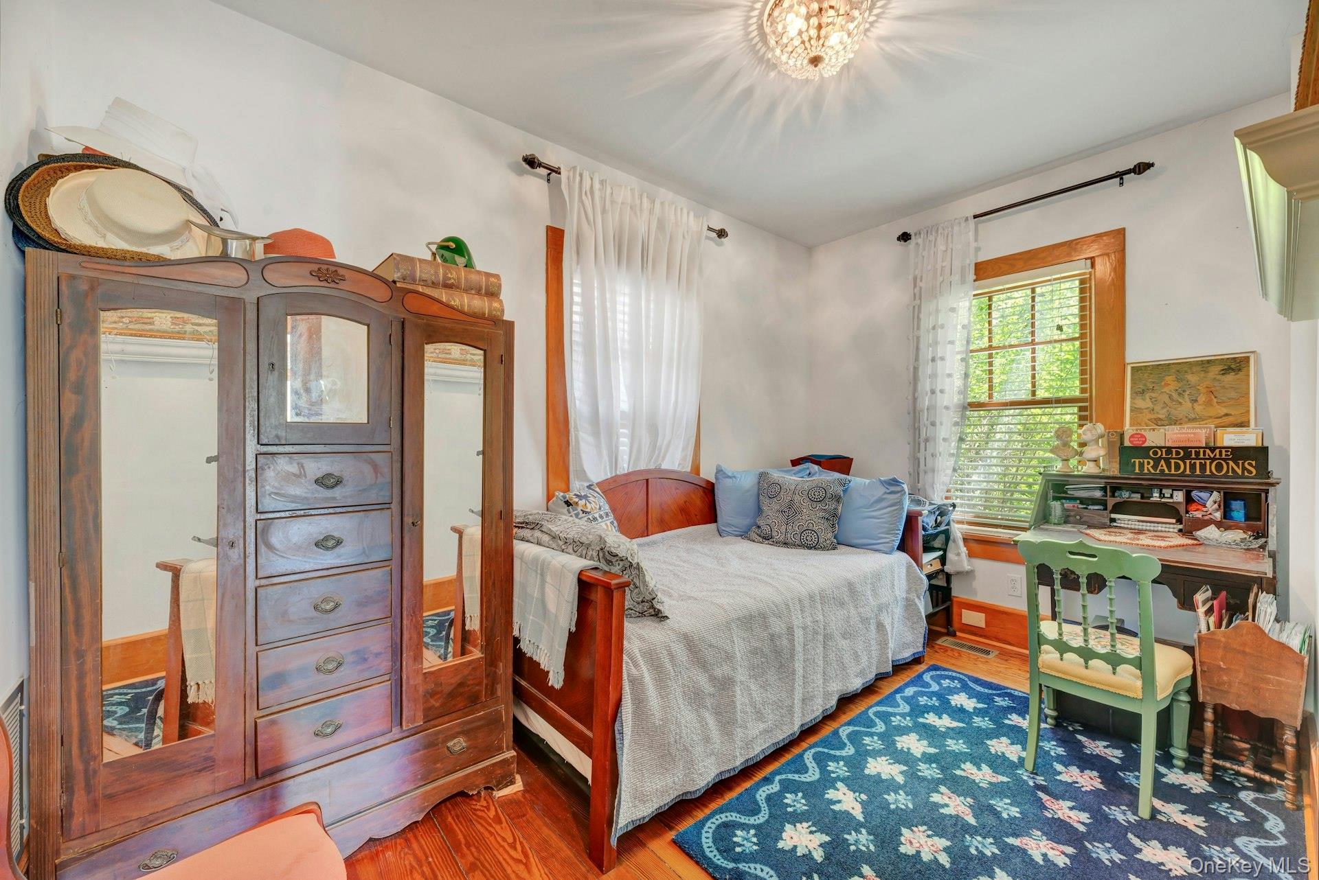 1025 9th Street