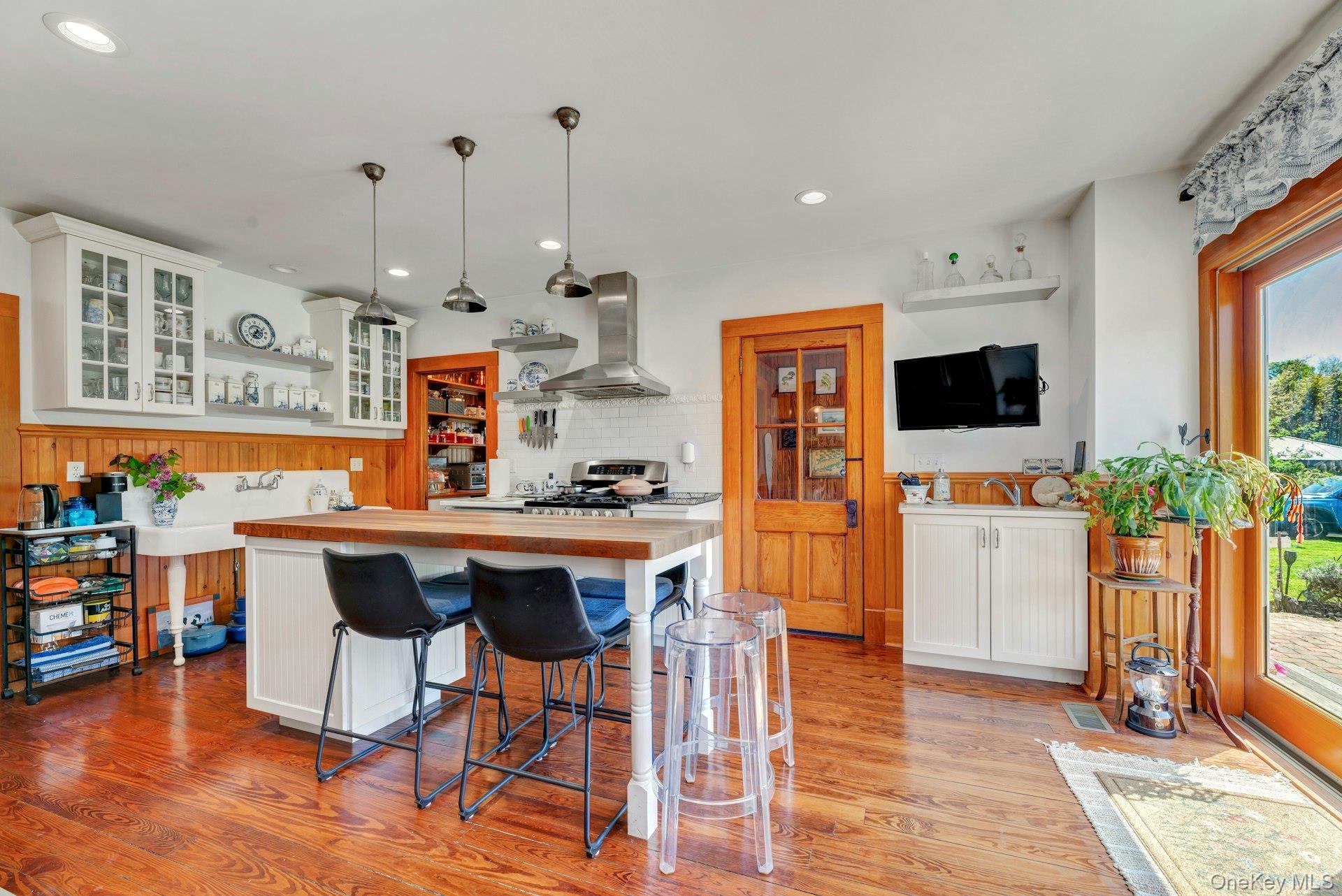 1025 9th Street