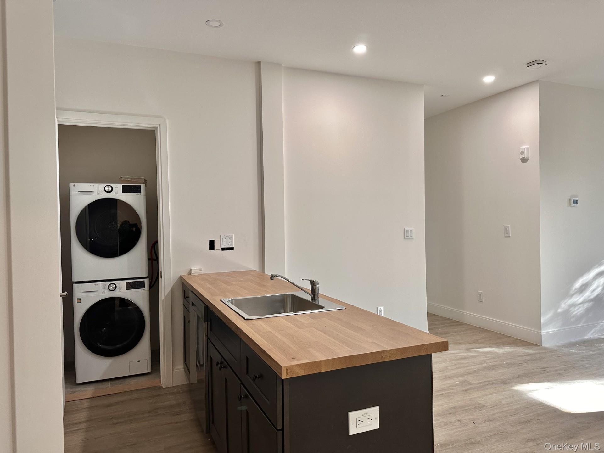 362 W Merrick Road W Unit: 208