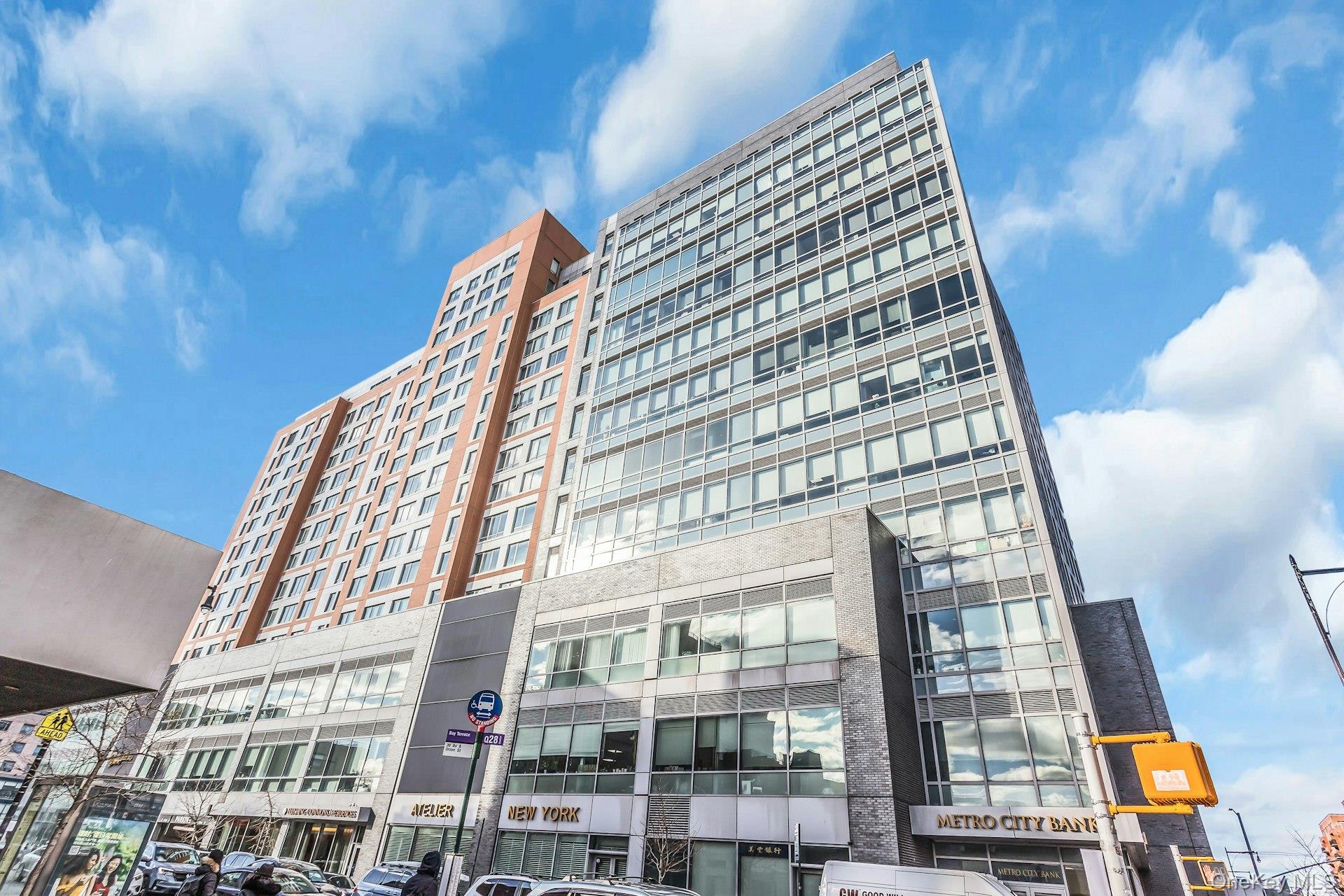 138-35 39th Avenue Unit: 14M