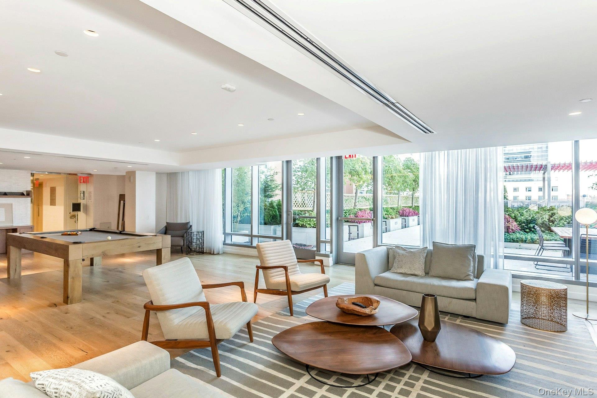 138-35 39th Avenue Unit: 14M