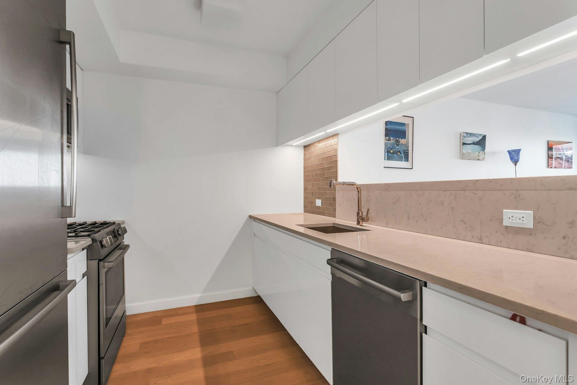 138-35 39th Avenue Unit: 14M