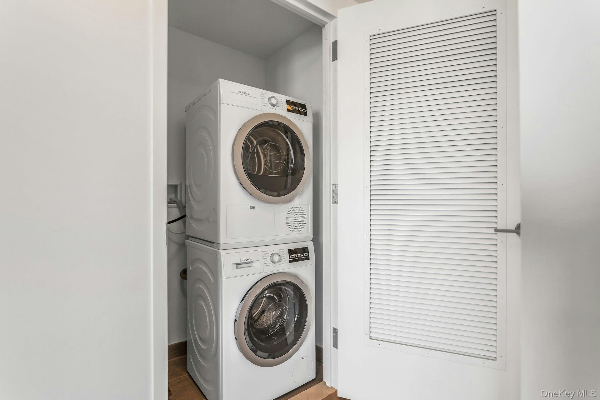 138-35 39th Avenue Unit: 14M