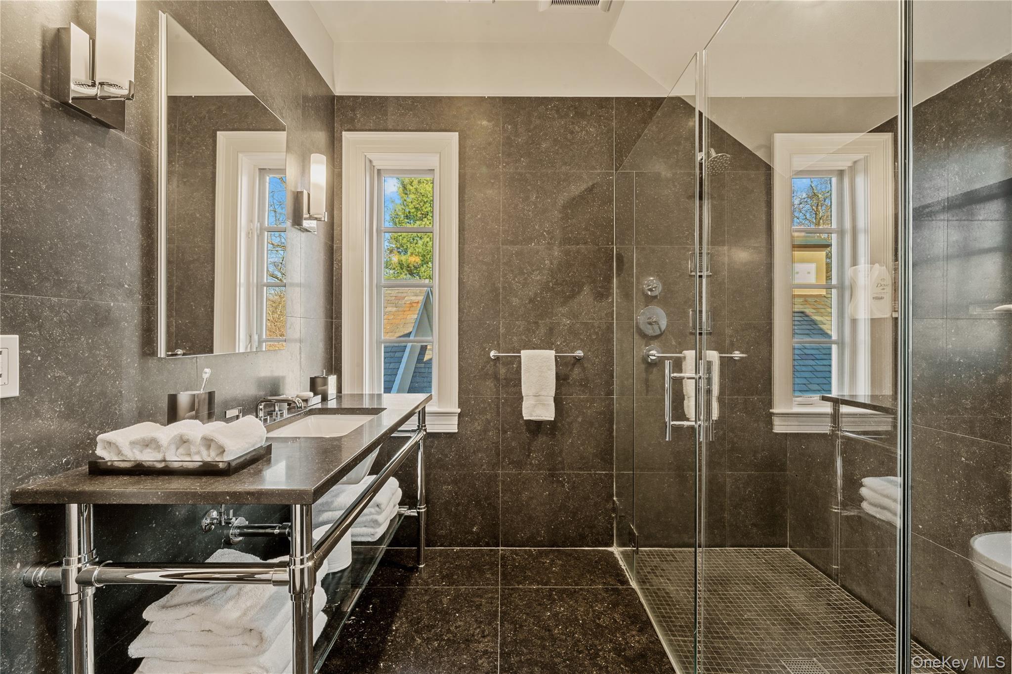 8 Serenite Lane