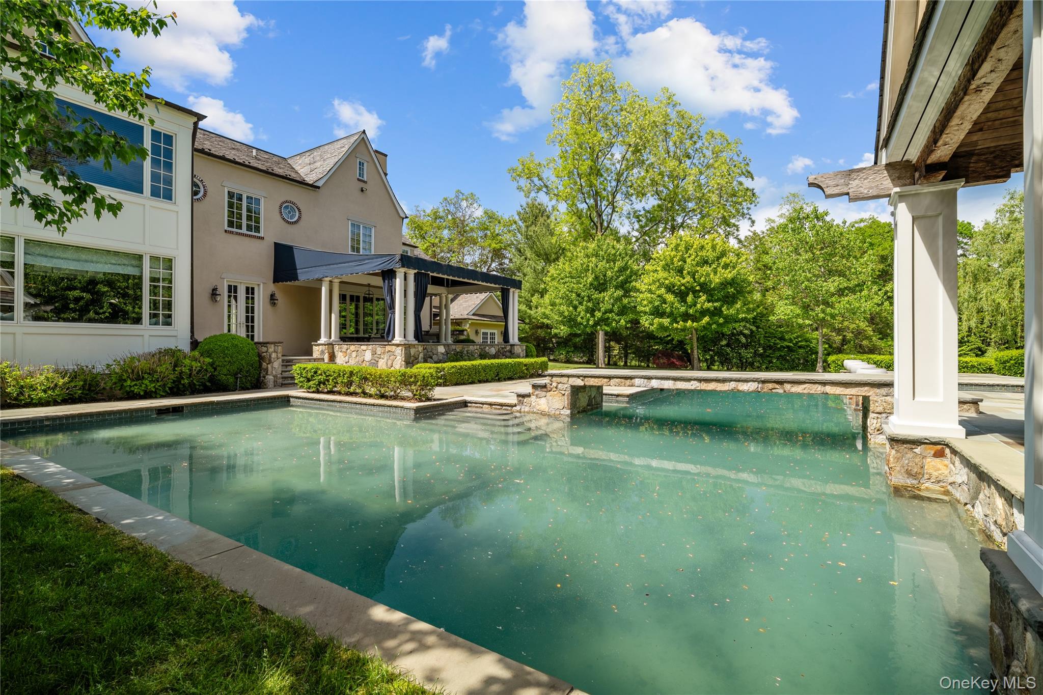 8 Serenite Lane