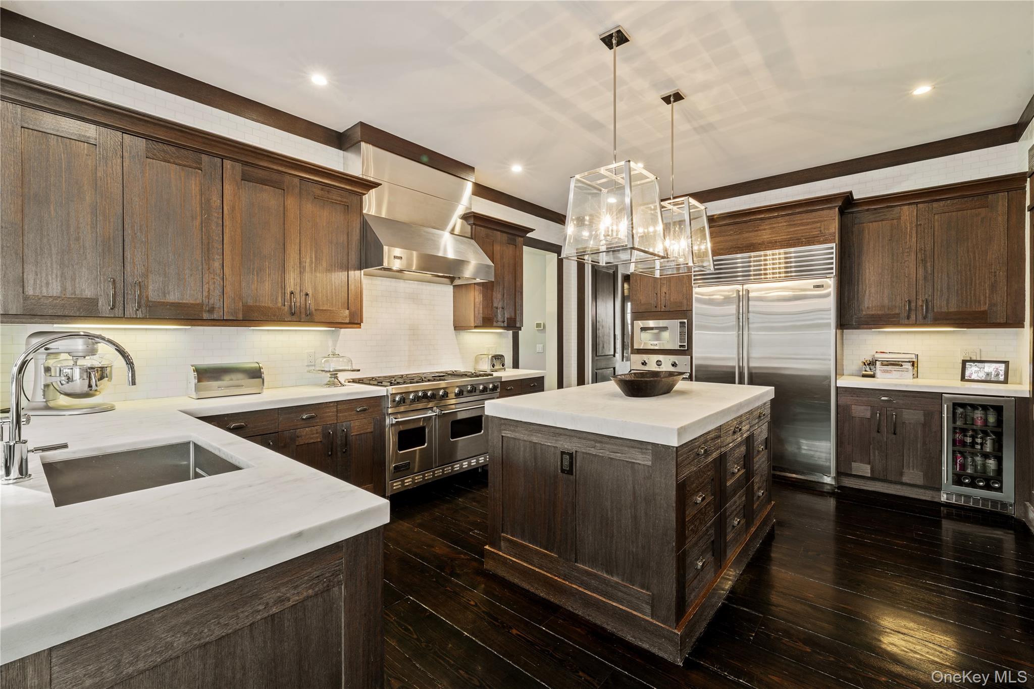 8 Serenite Lane