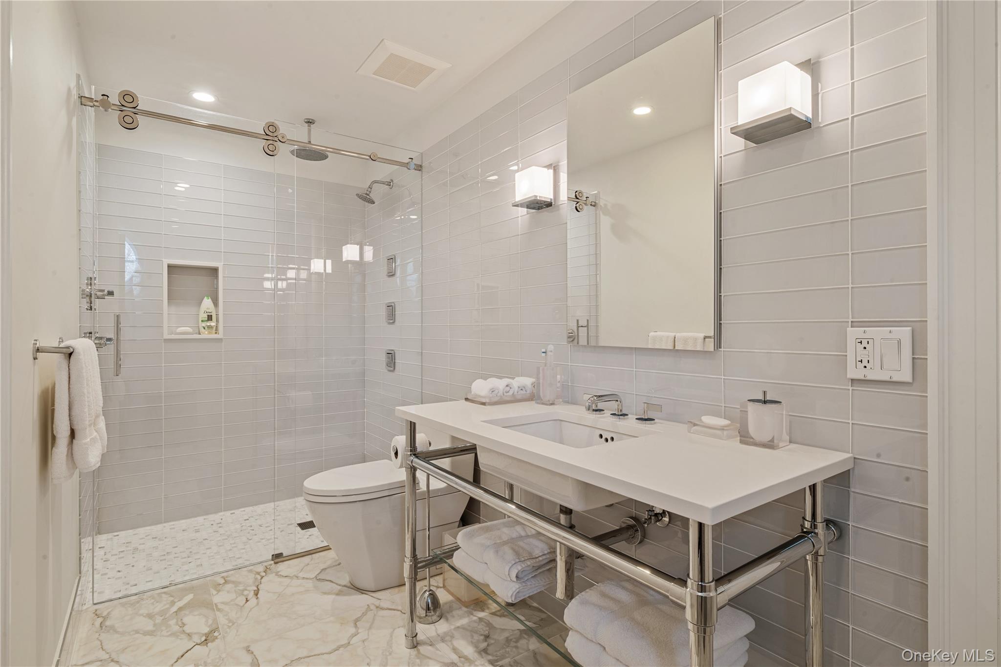 8 Serenite Lane