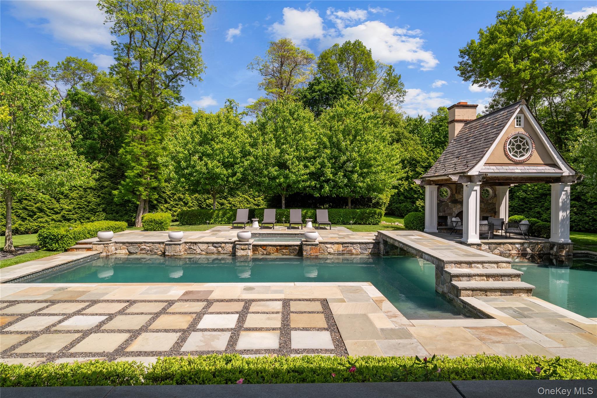 8 Serenite Lane