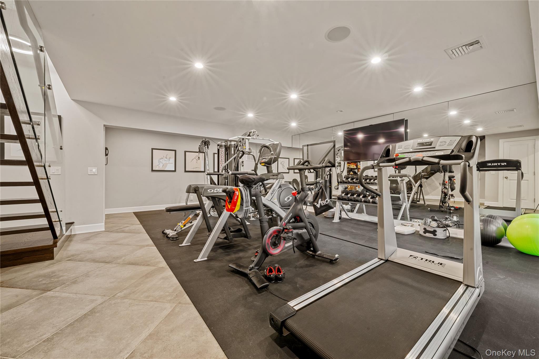 8 Serenite Lane