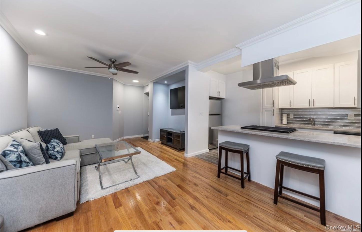 25 W Broadway Unit: 115