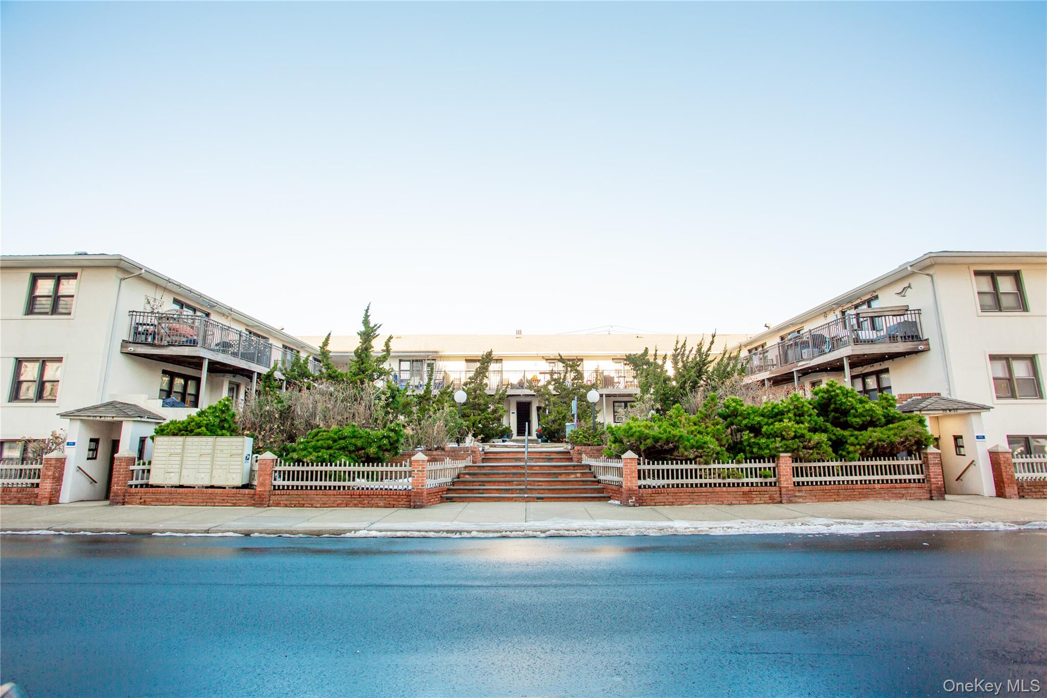 65 W Broadway Unit: 7G