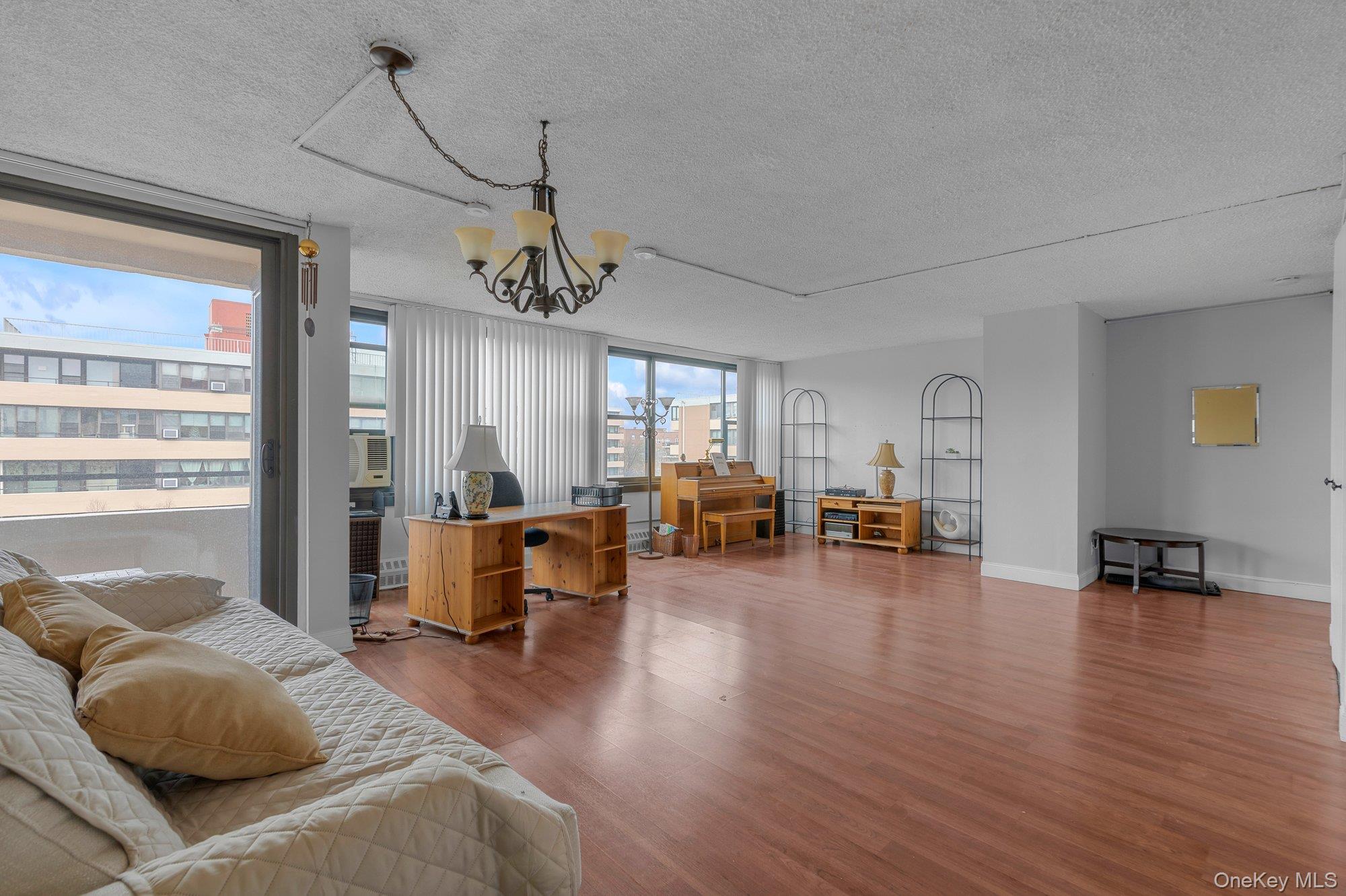 166-31 9th Ave Unit: 8A
