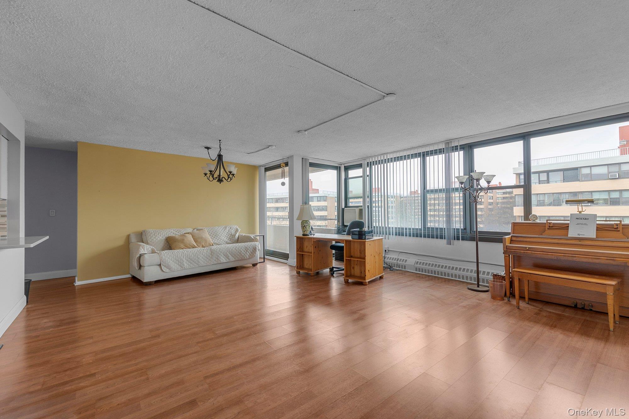 166-31 9th Ave Unit: 8A