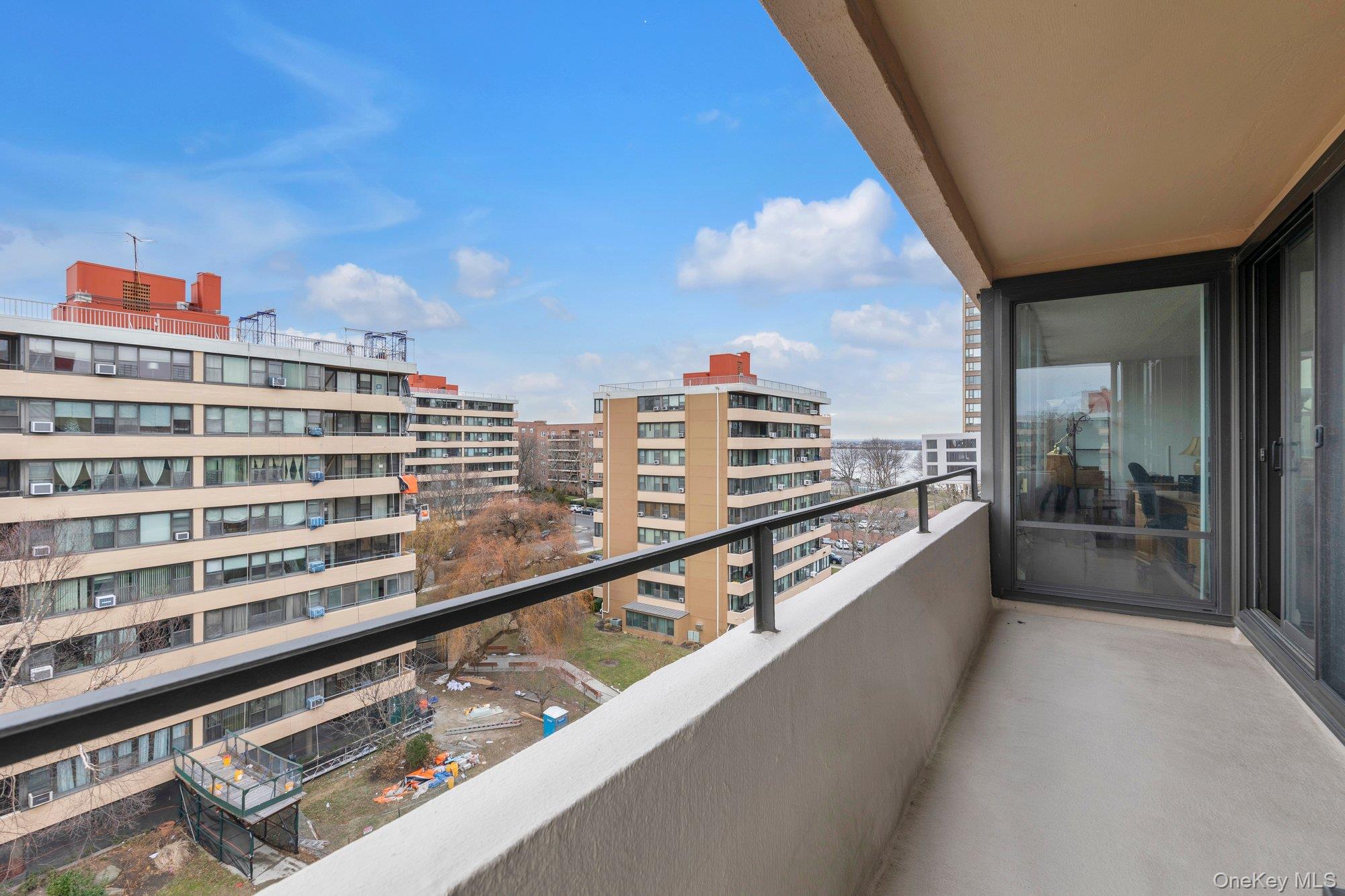 166-31 9th Ave Unit: 8A