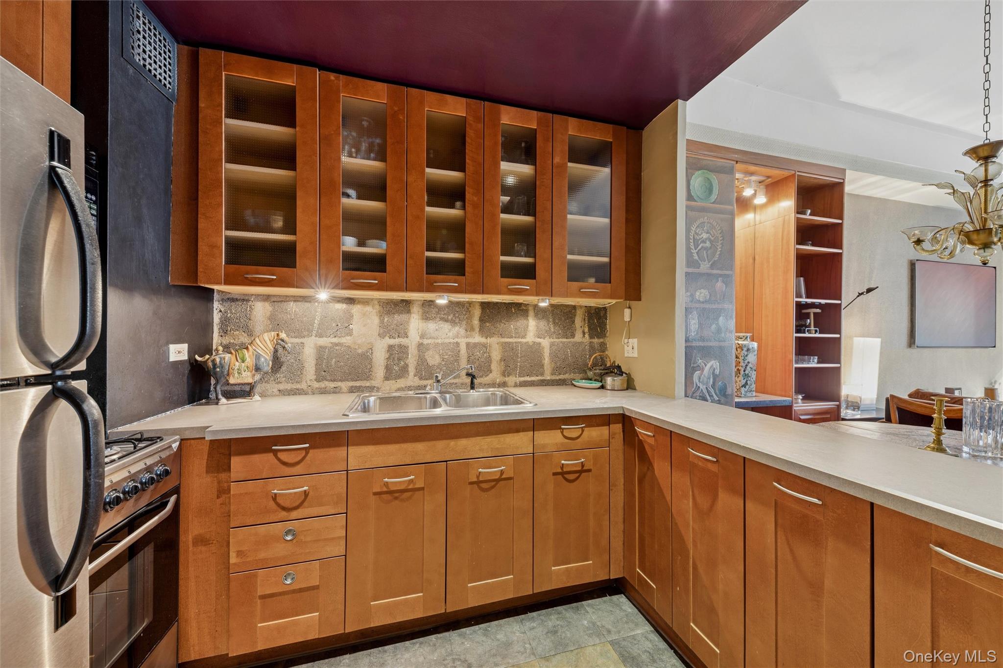 251 E 51st Street Unit: 15G