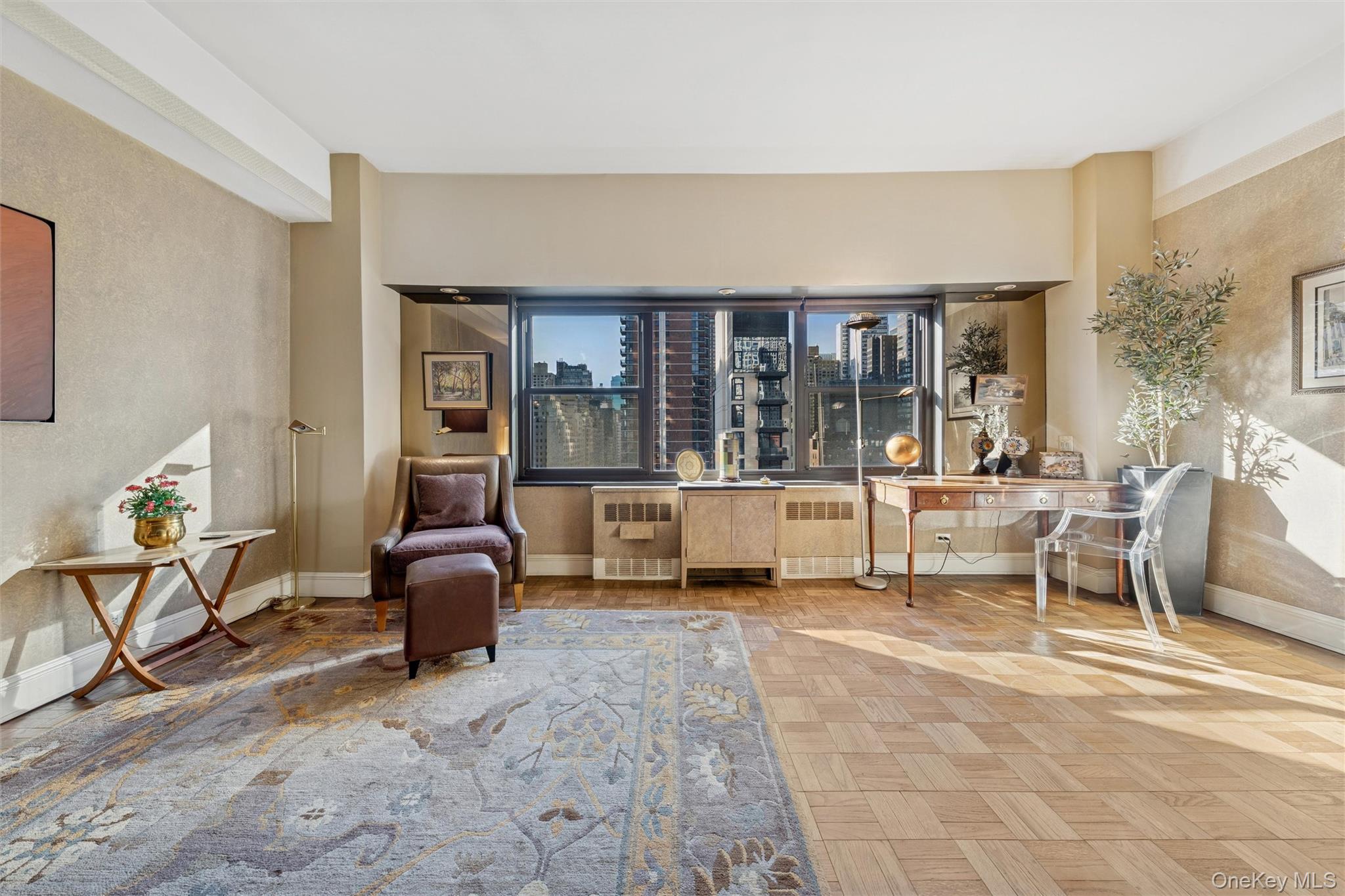 251 E 51st Street Unit: 15G