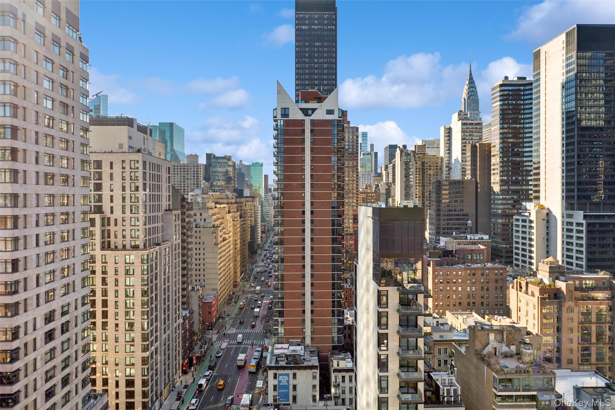 251 E 51st Street Unit: 15G