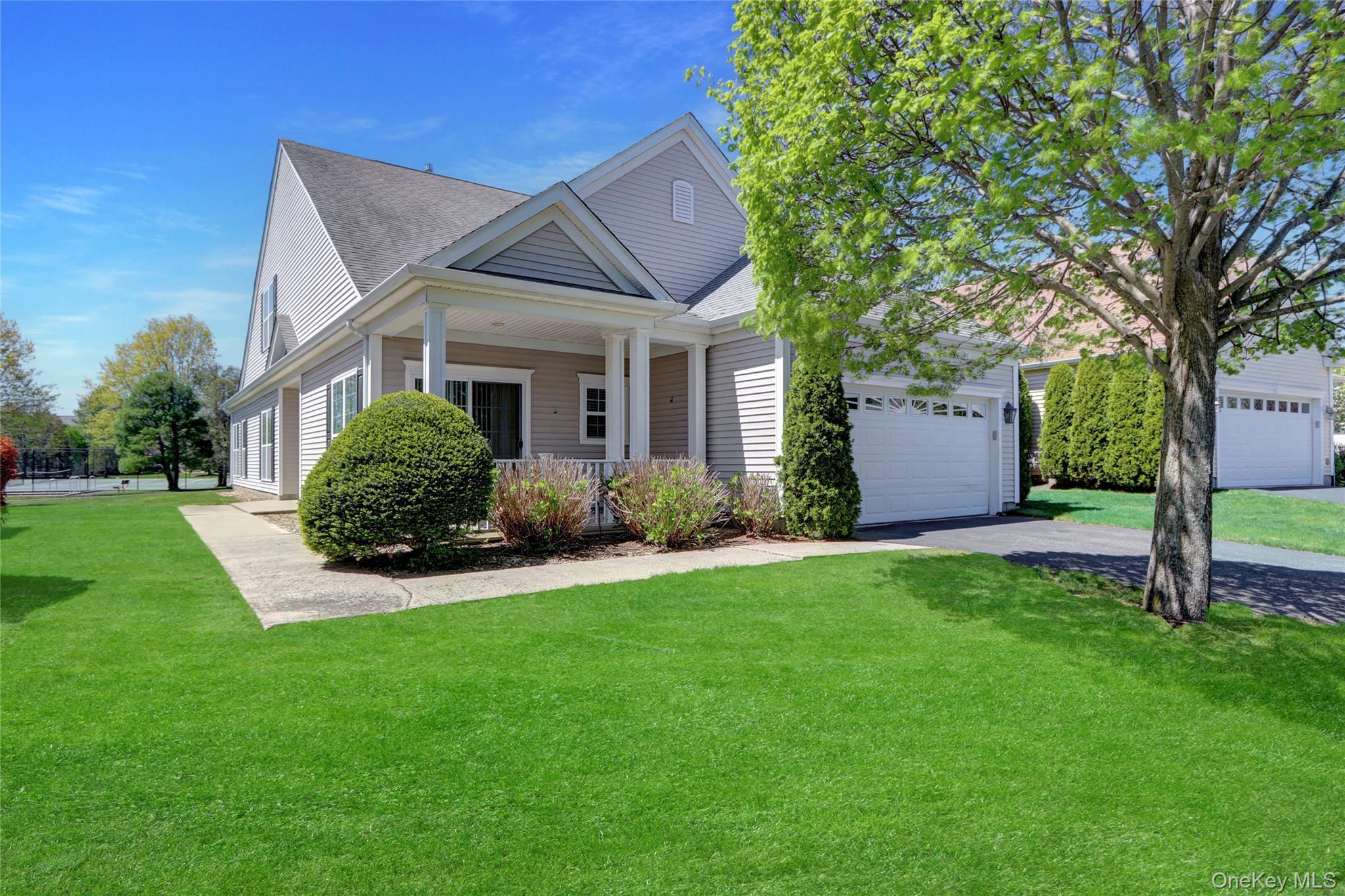 4 Oakhurst Court