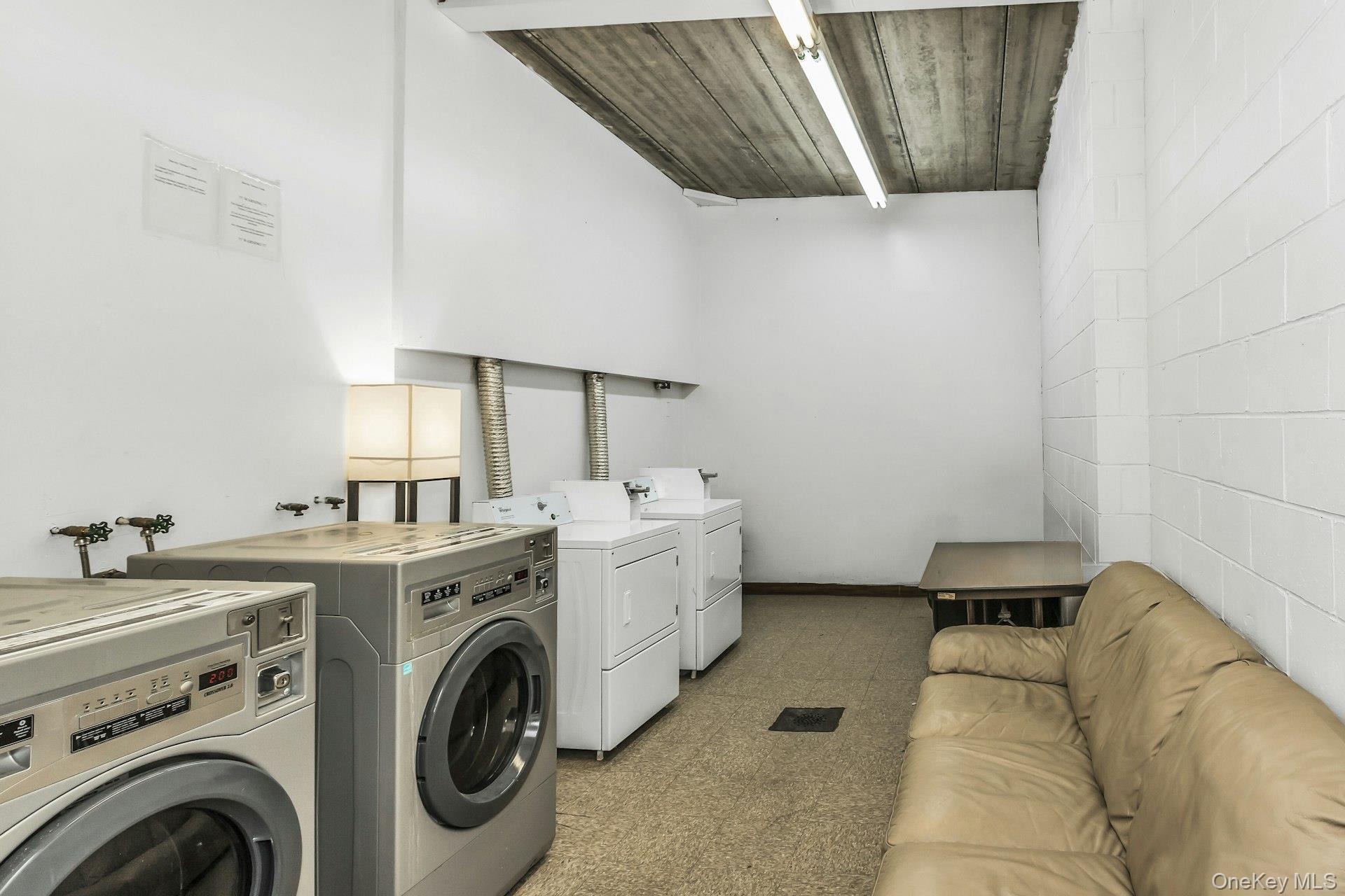 147-45 Barclay Avenue Unit: 5B
