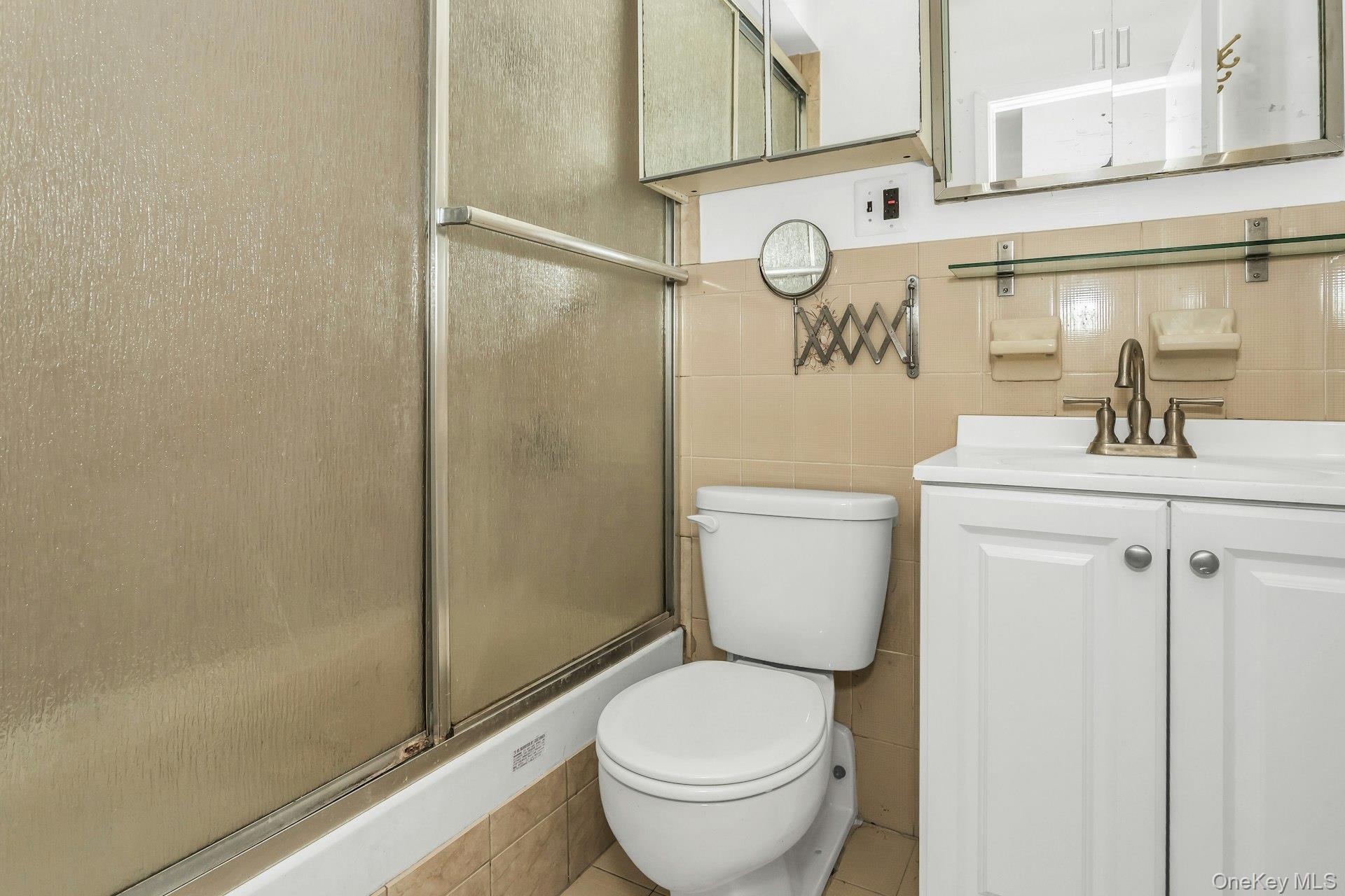 147-45 Barclay Avenue Unit: 5B