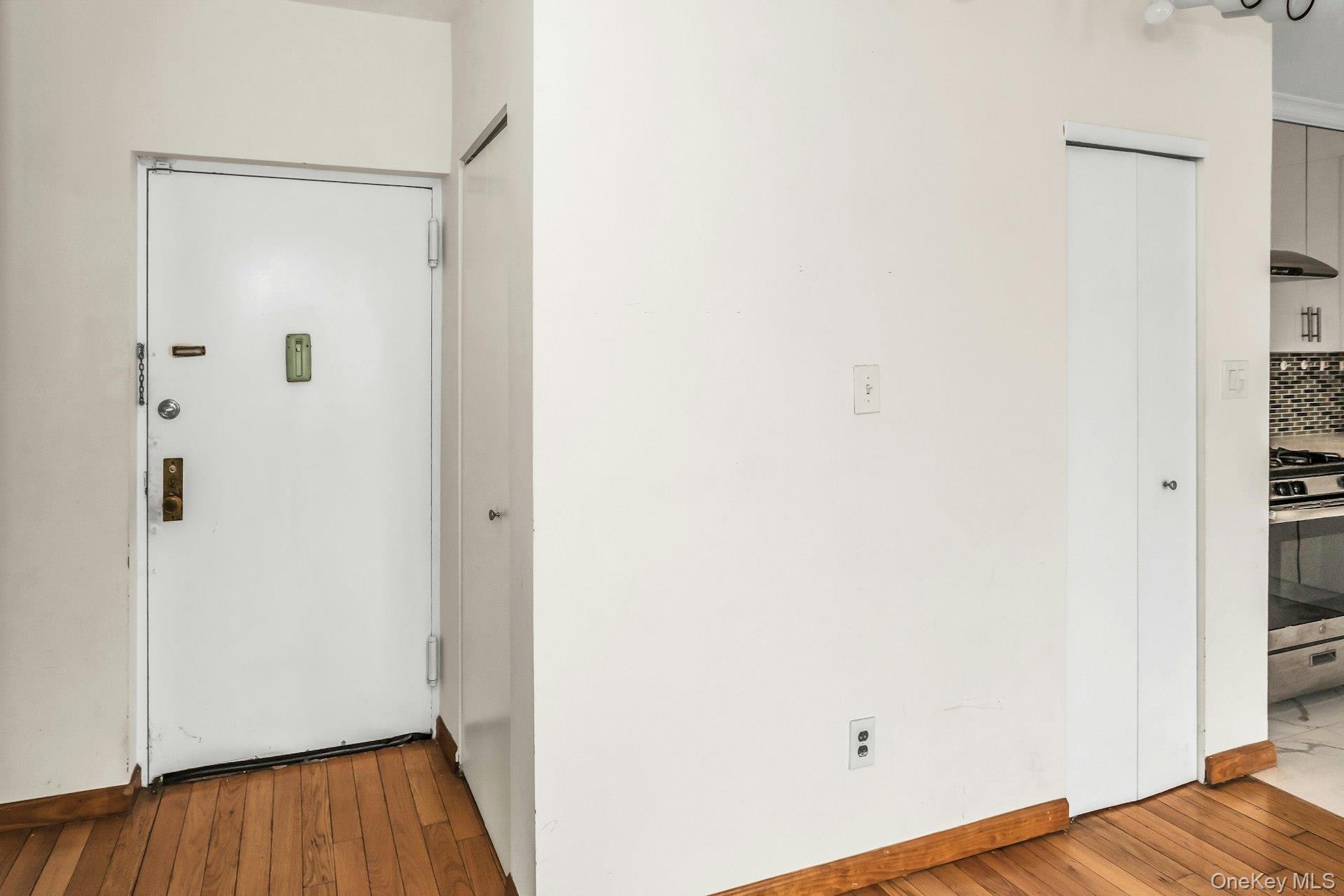 147-45 Barclay Avenue Unit: 5B