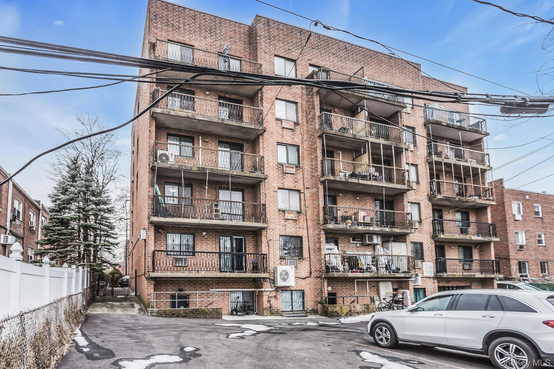147-45 Barclay Avenue Unit: 5B