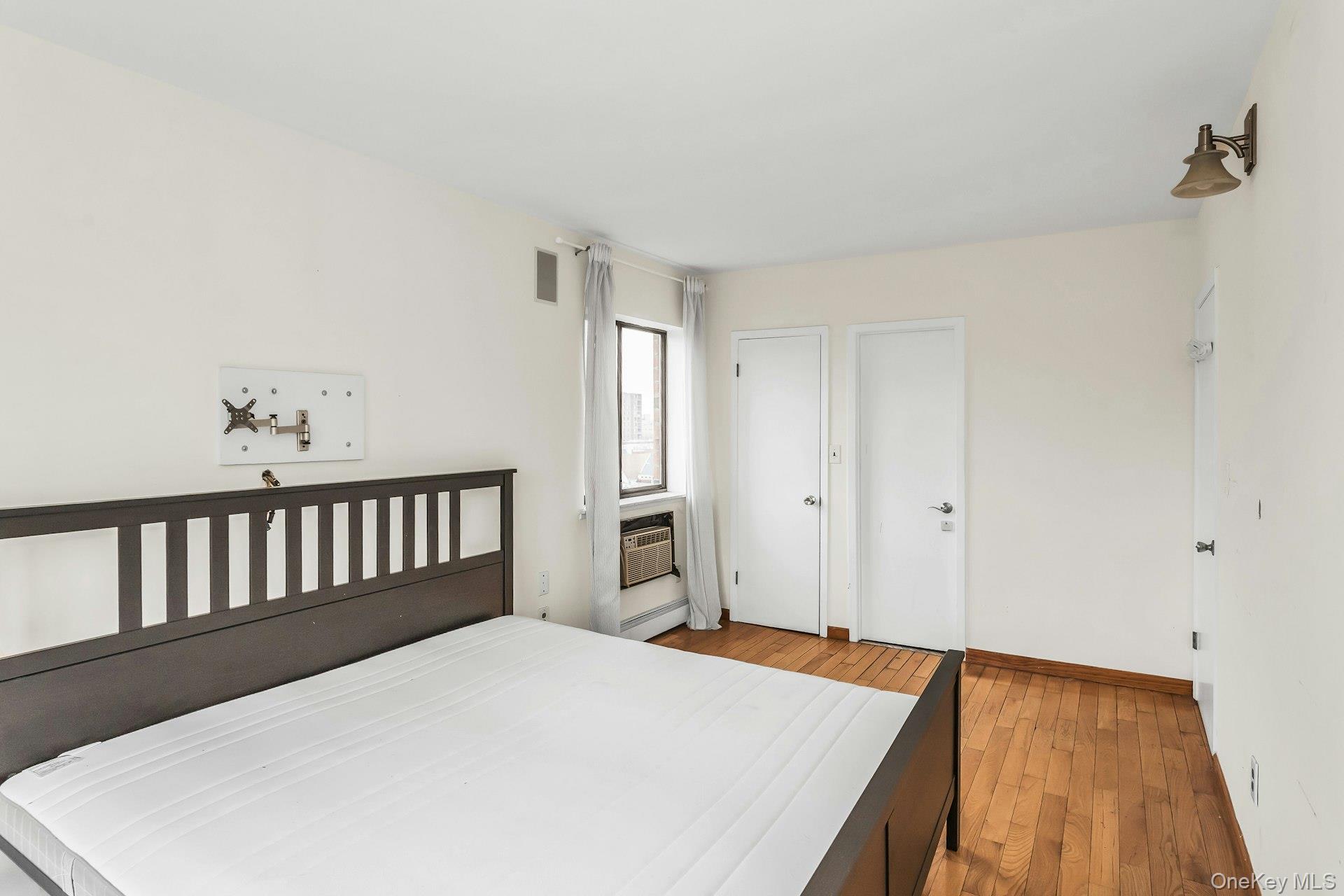 147-45 Barclay Avenue Unit: 5B