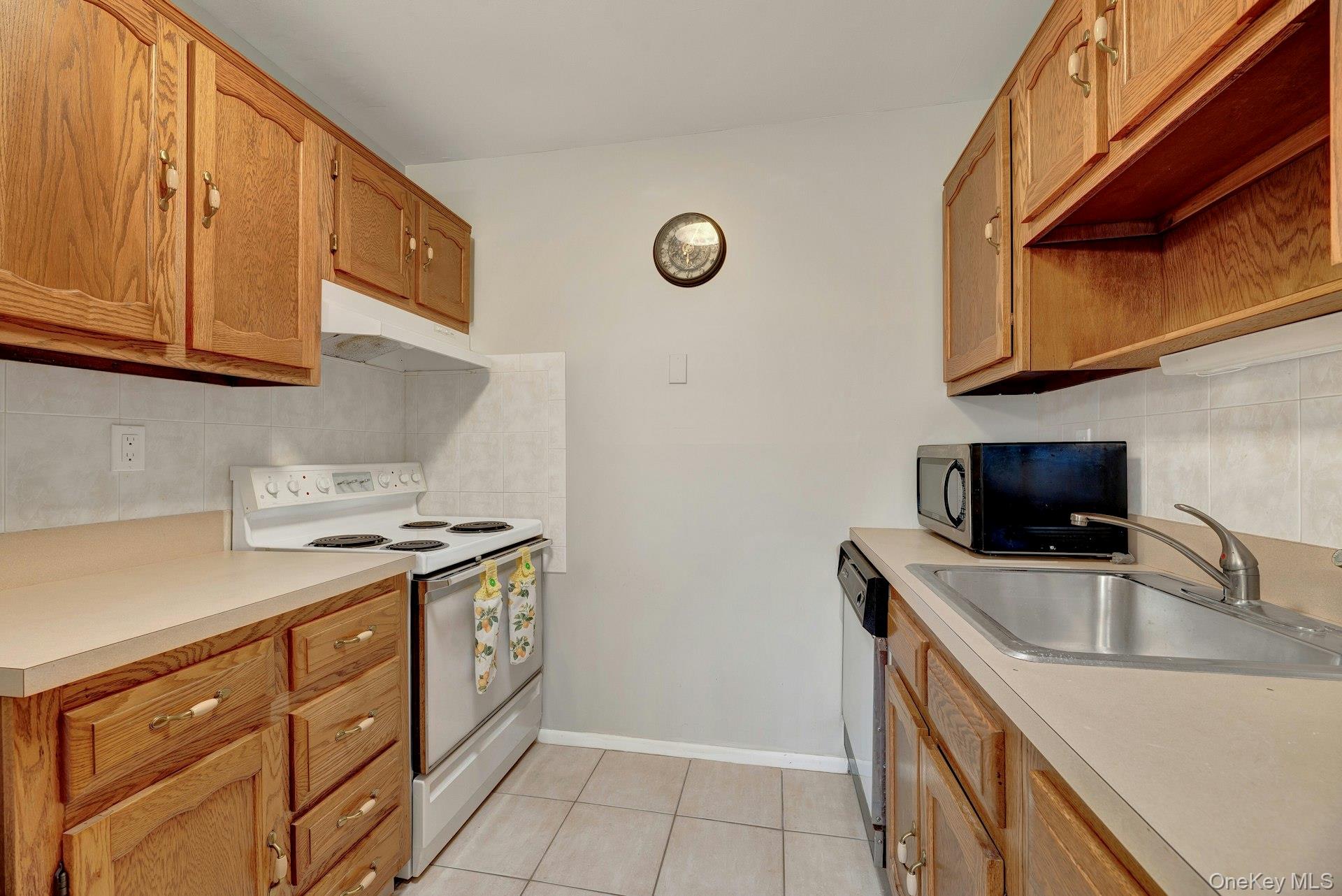 164 Falmouth Court Unit: E