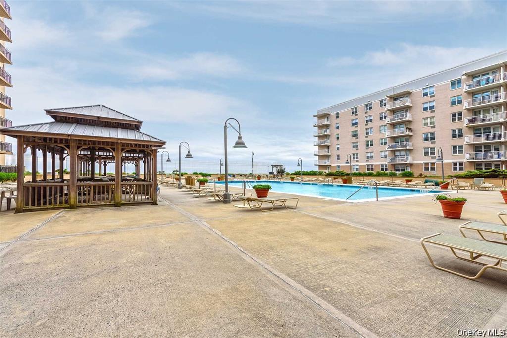 25 Neptune Boulevard Unit: 2T