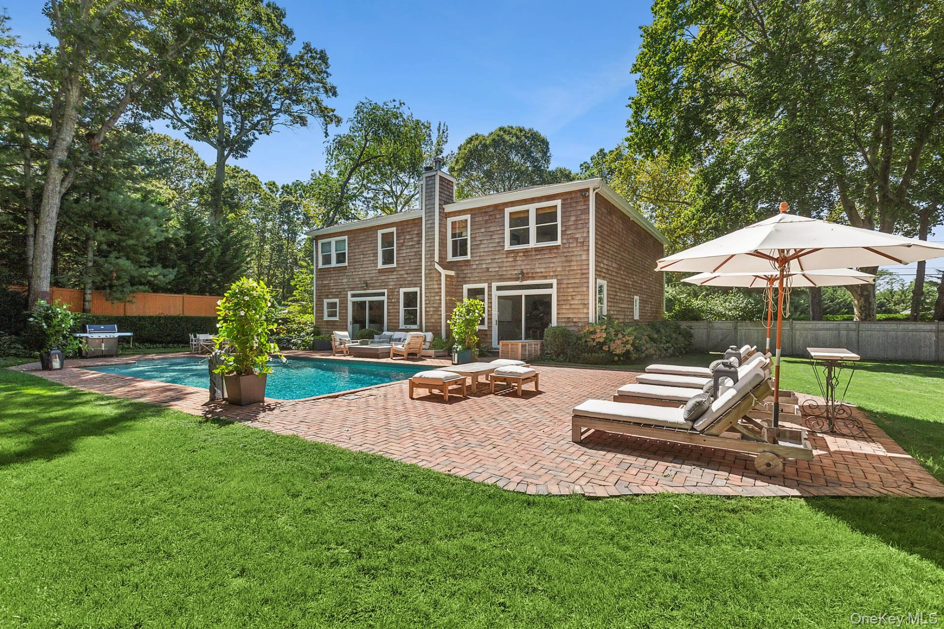 10 Bay View Road N