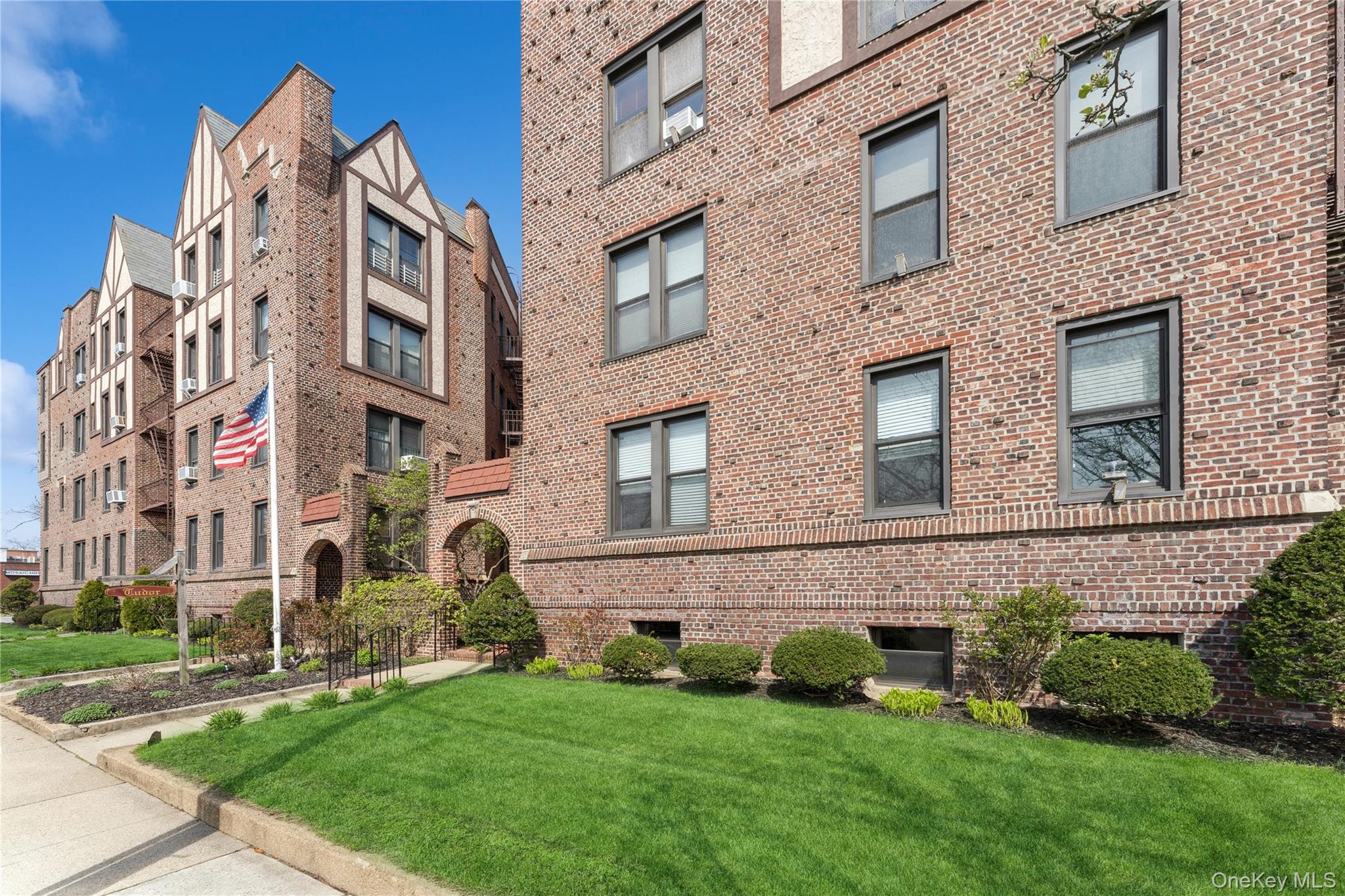 12 Hempstead Avenue Unit: 3N