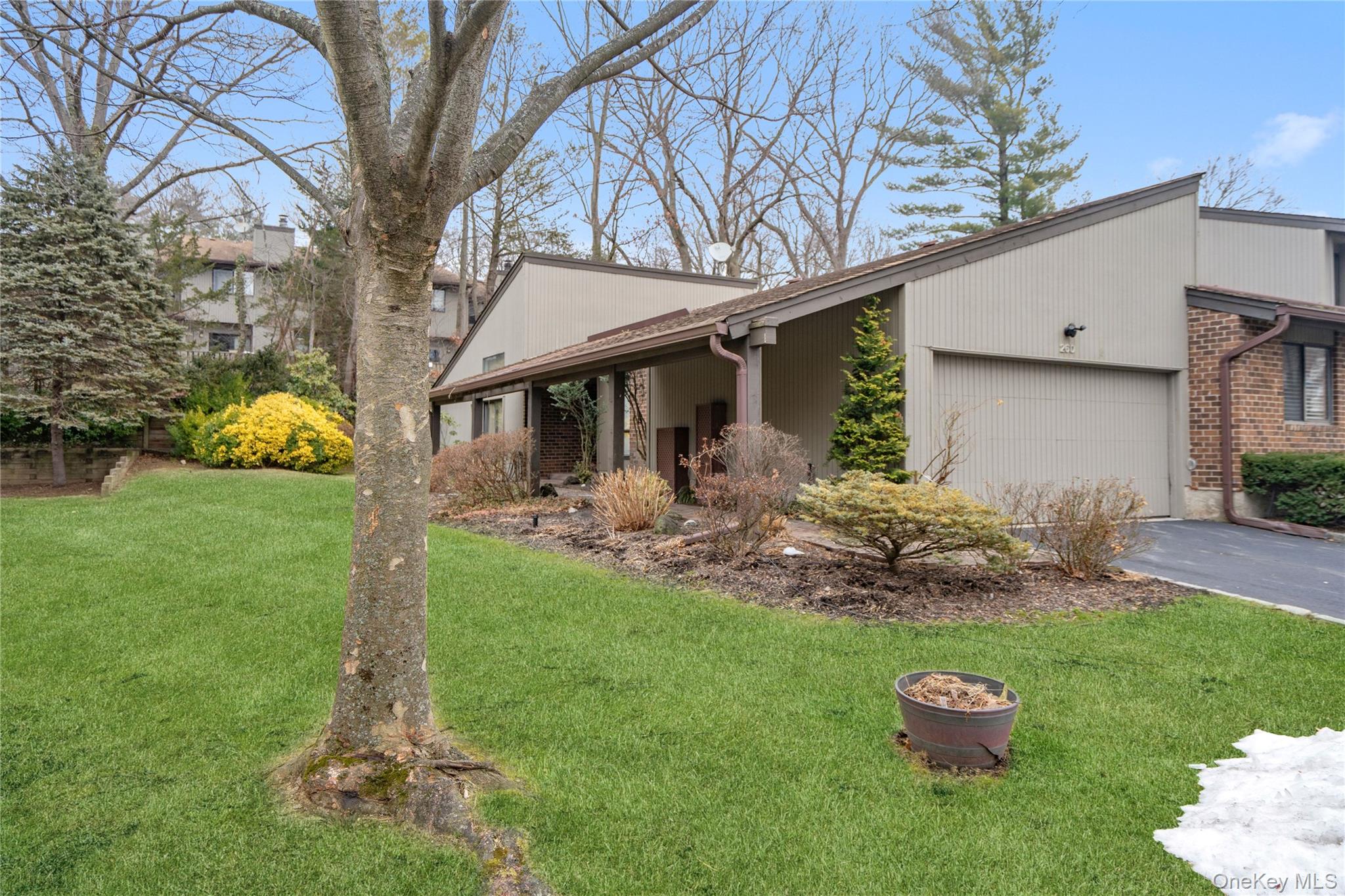 260 Vista Drive Unit: 260