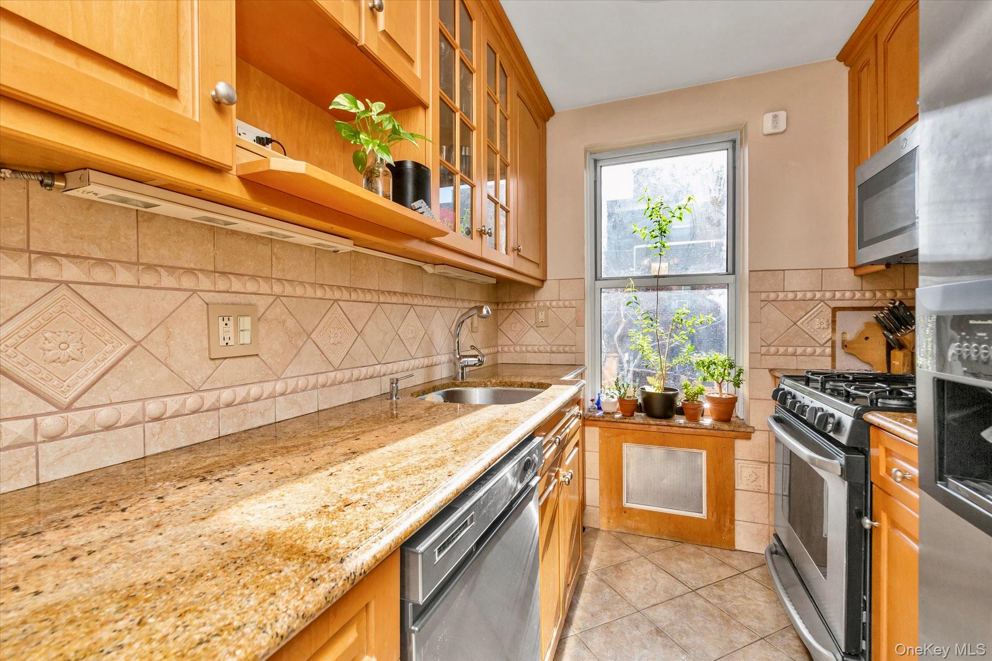 67-12 Yellowstone Boulevard Unit: E8