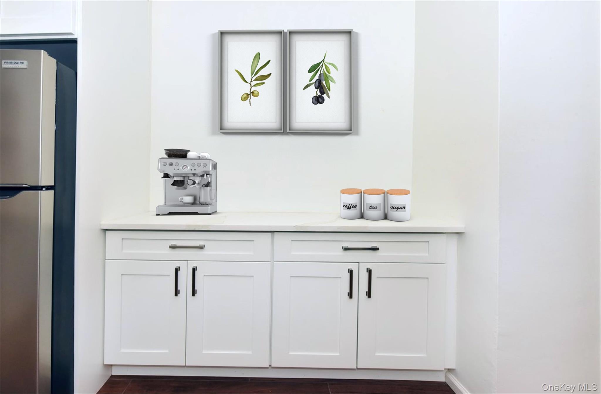15 HILL PARK Avenue Unit: 1-L
