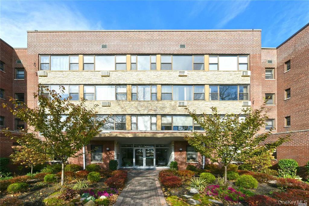 15 HILL PARK Avenue Unit: 1-L