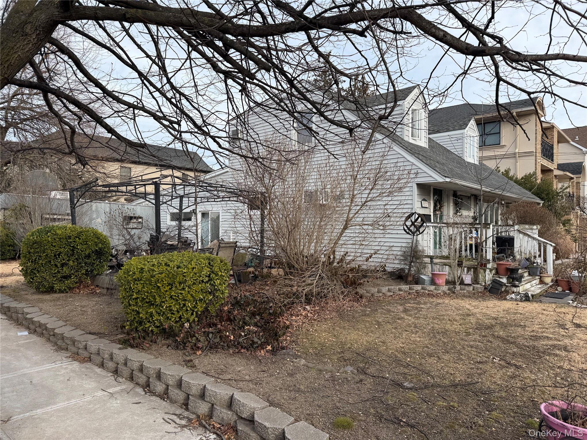 812 Ibsen Street