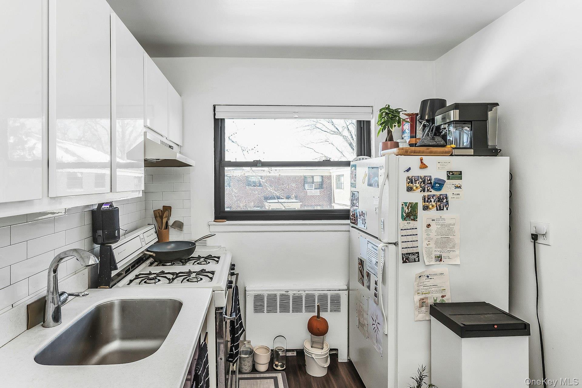 219-57 74th Avenue Unit: 423A2