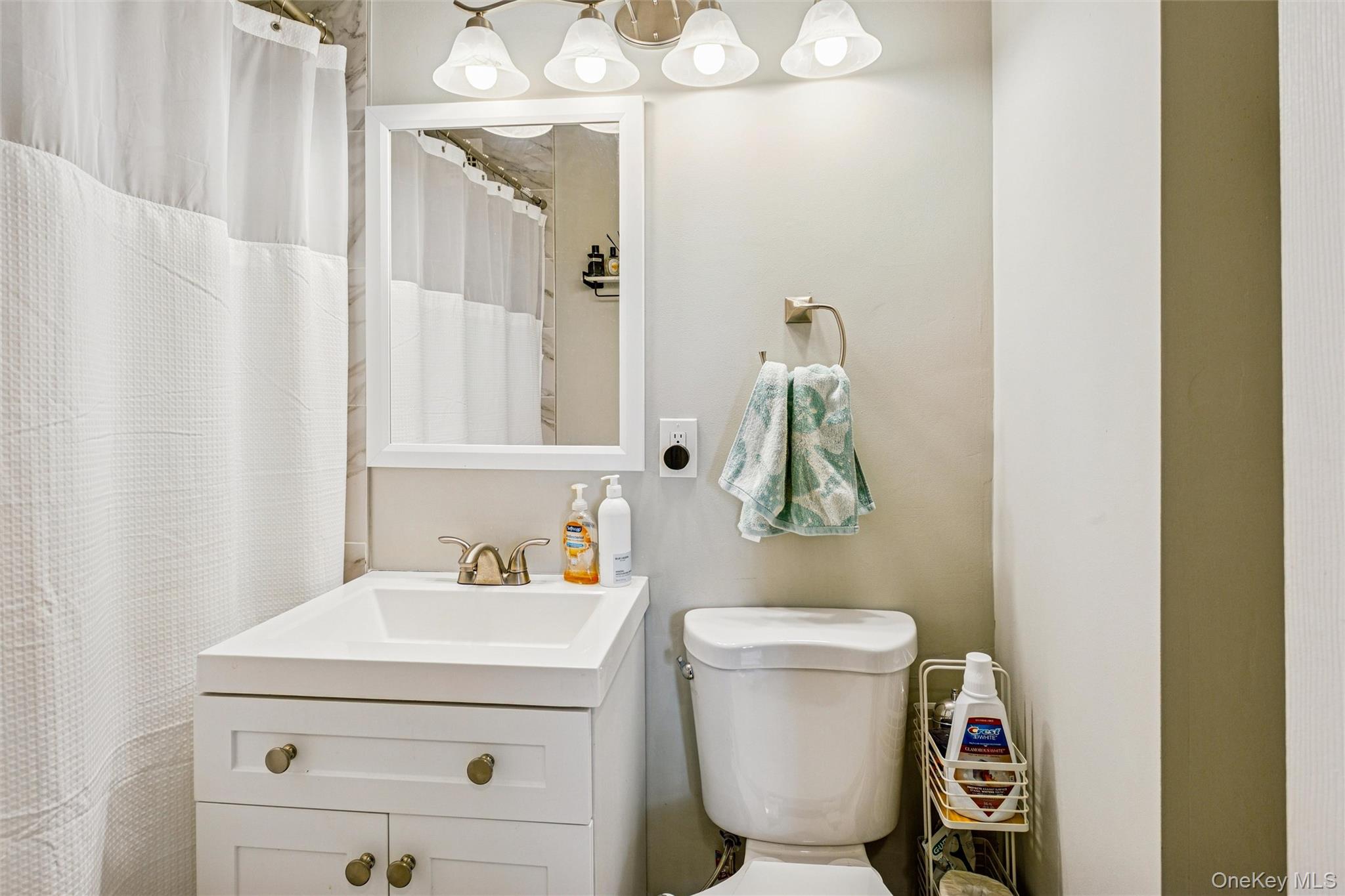 700 Shore Road Unit: 5U