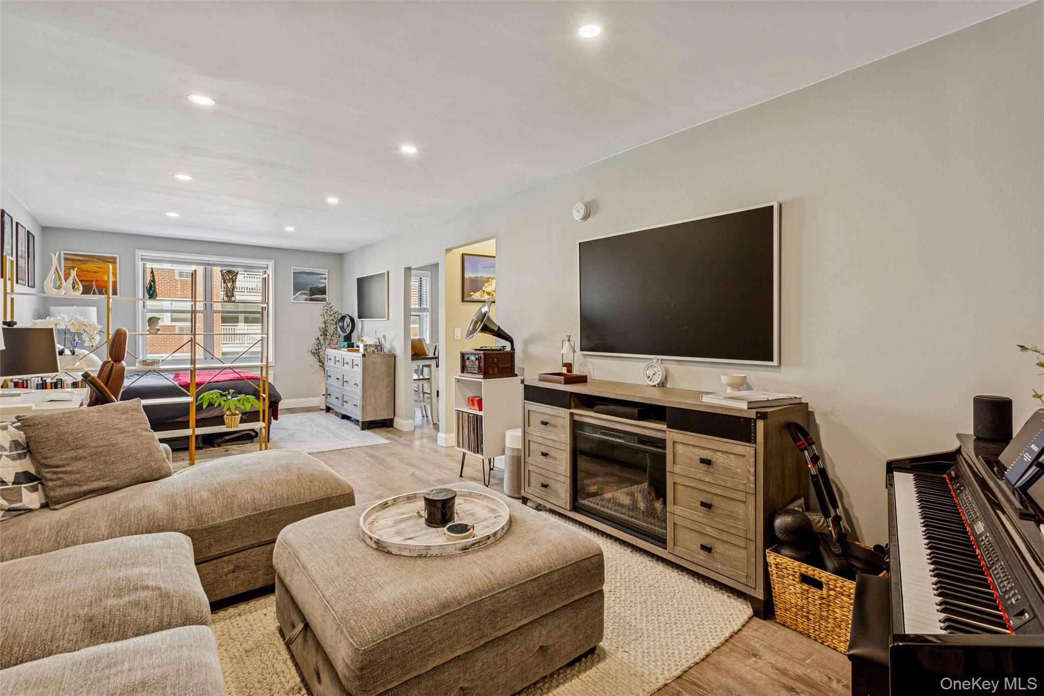 700 Shore Road Unit: 5U