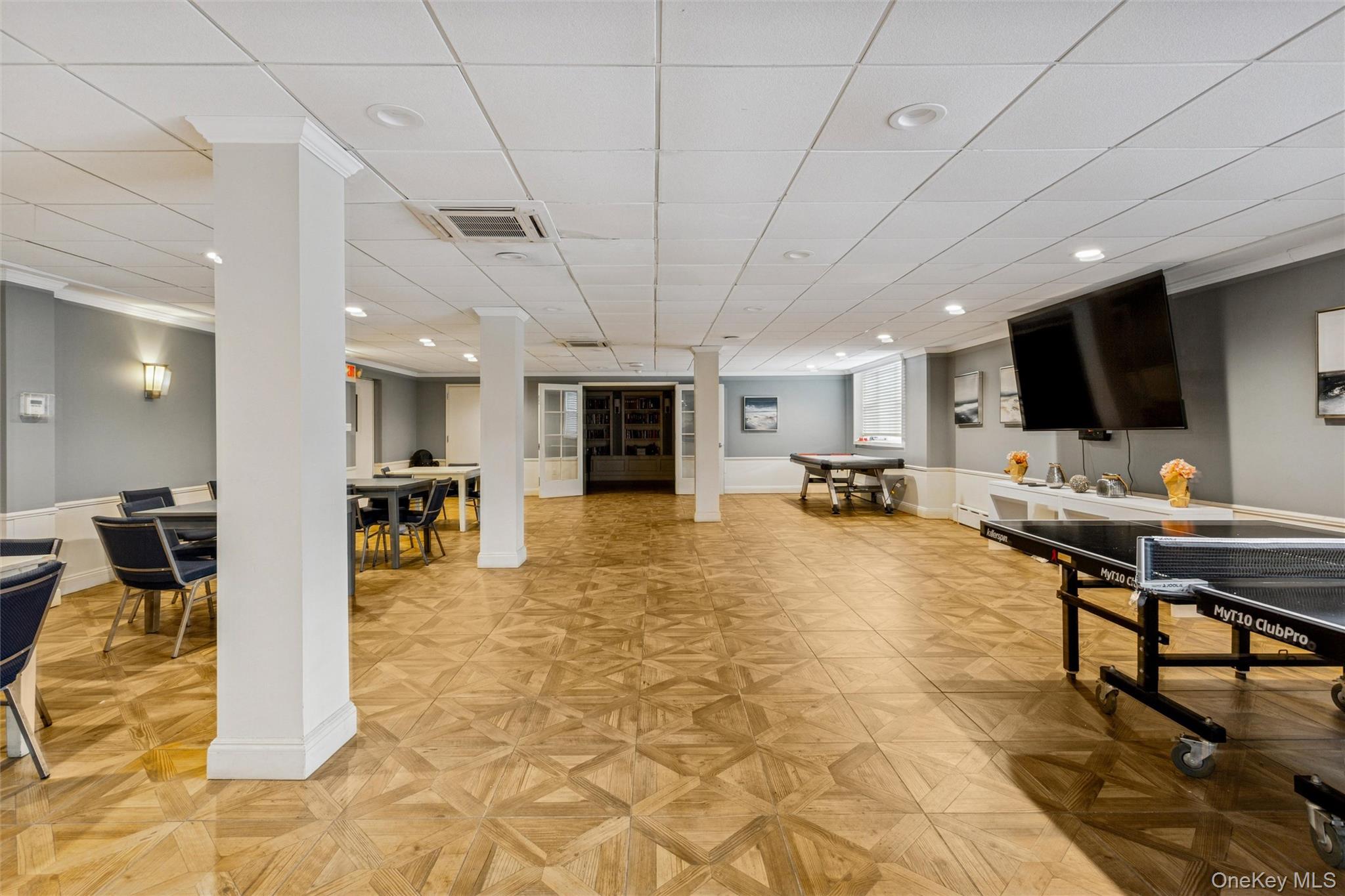 700 Shore Road Unit: 5U
