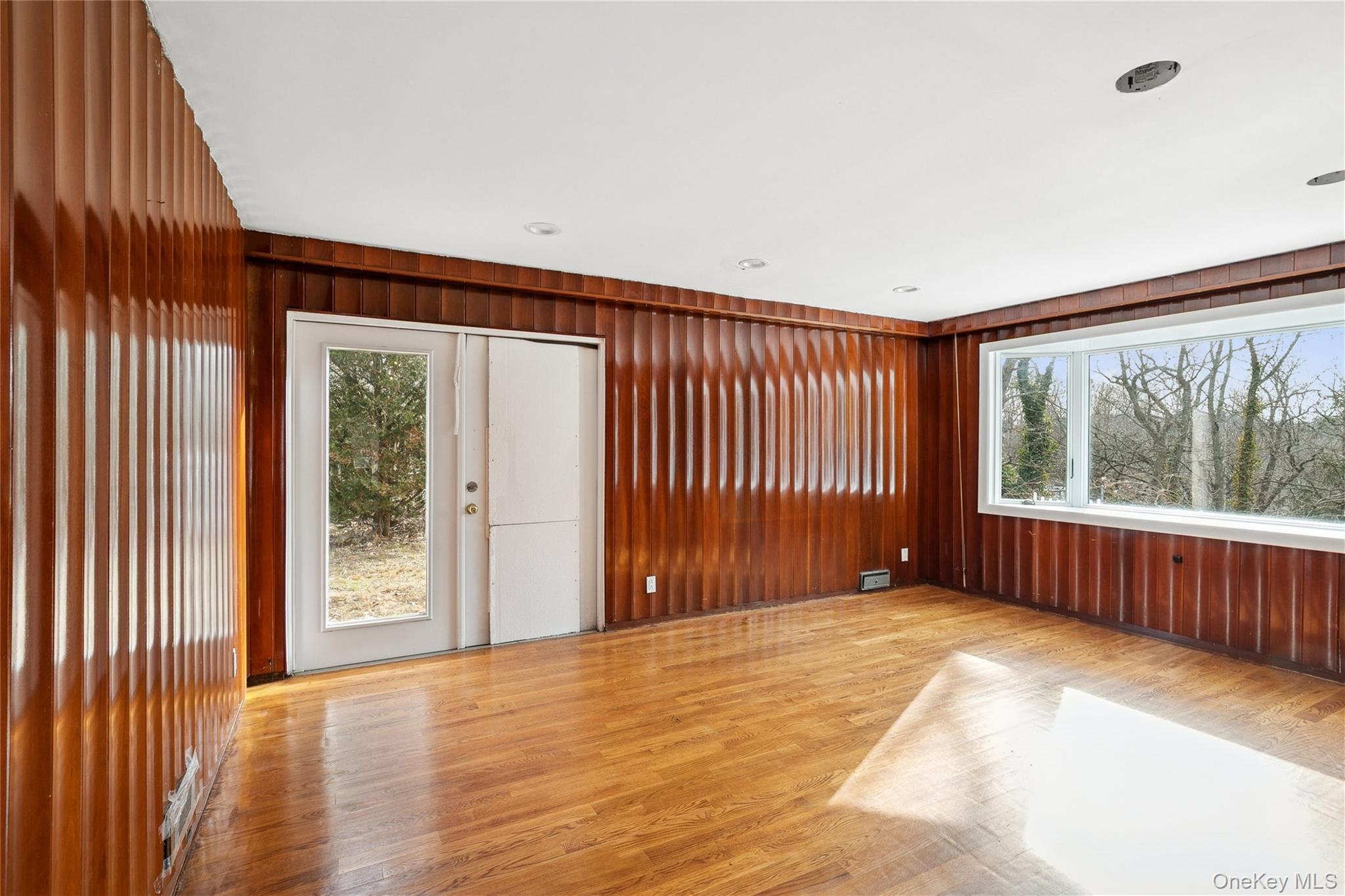 549 Woodbury Road