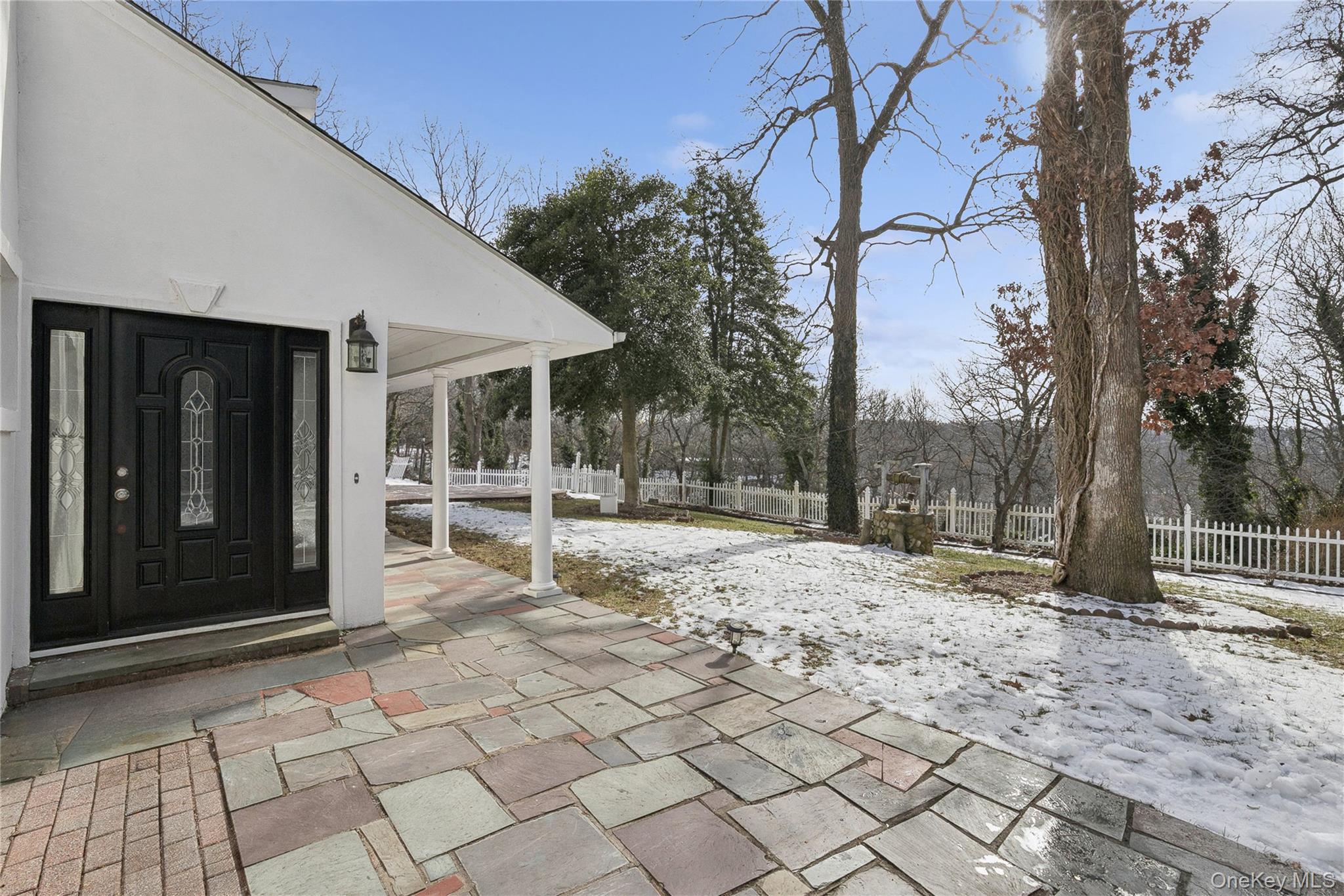 549 Woodbury Road