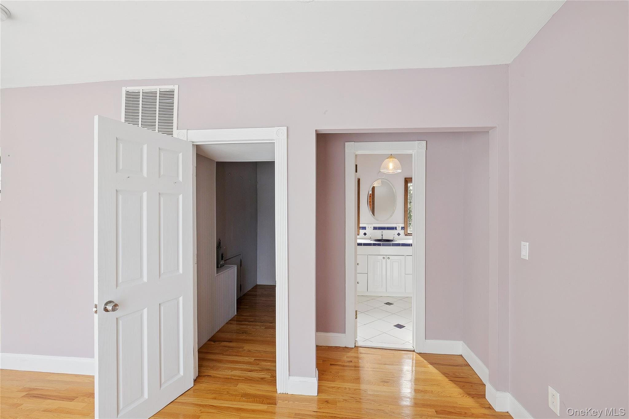 549 Woodbury Road