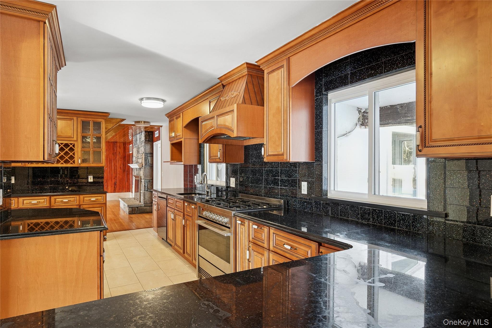 549 Woodbury Road