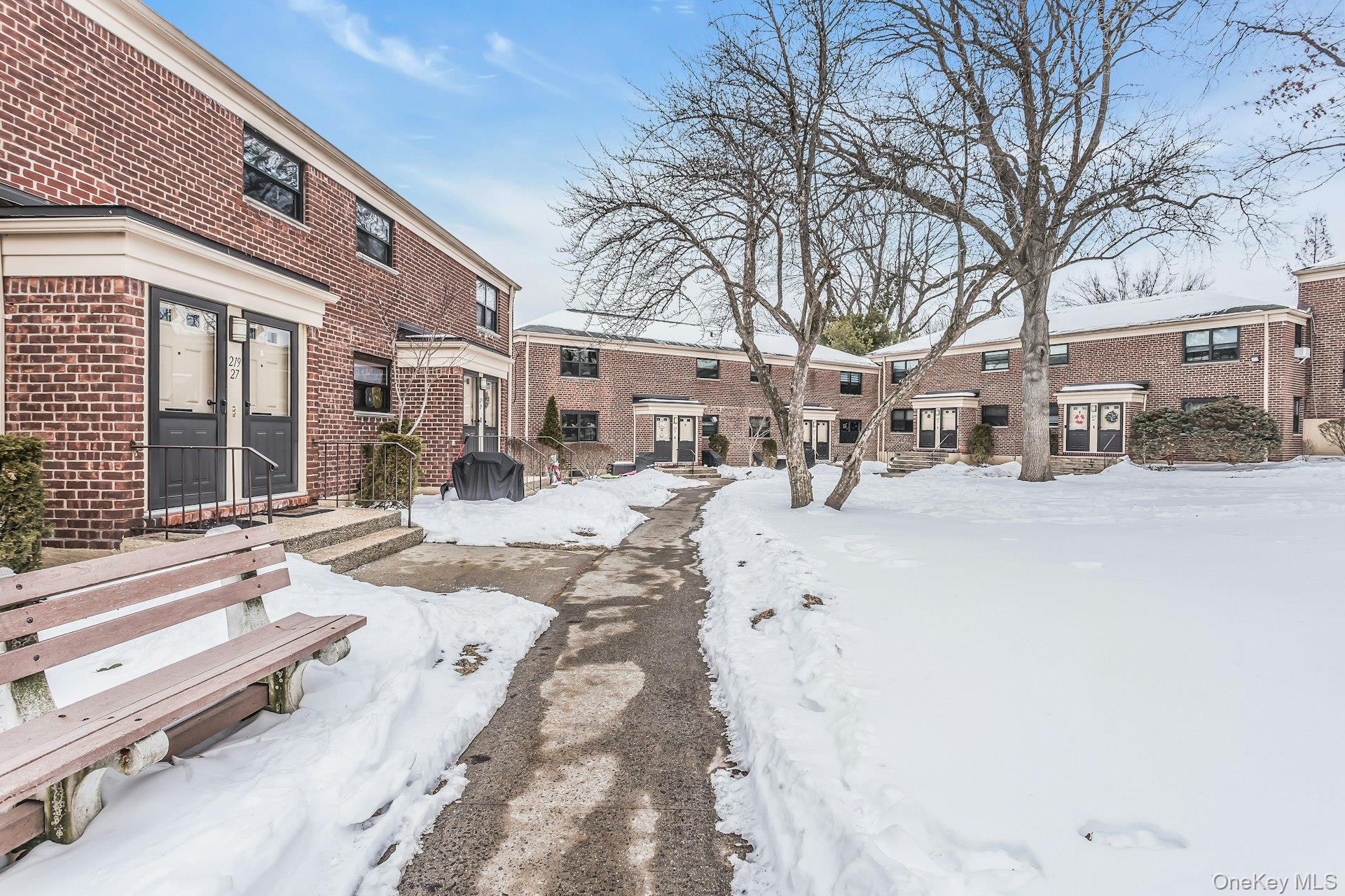 219-35 75th Avenue Unit: 299B2
