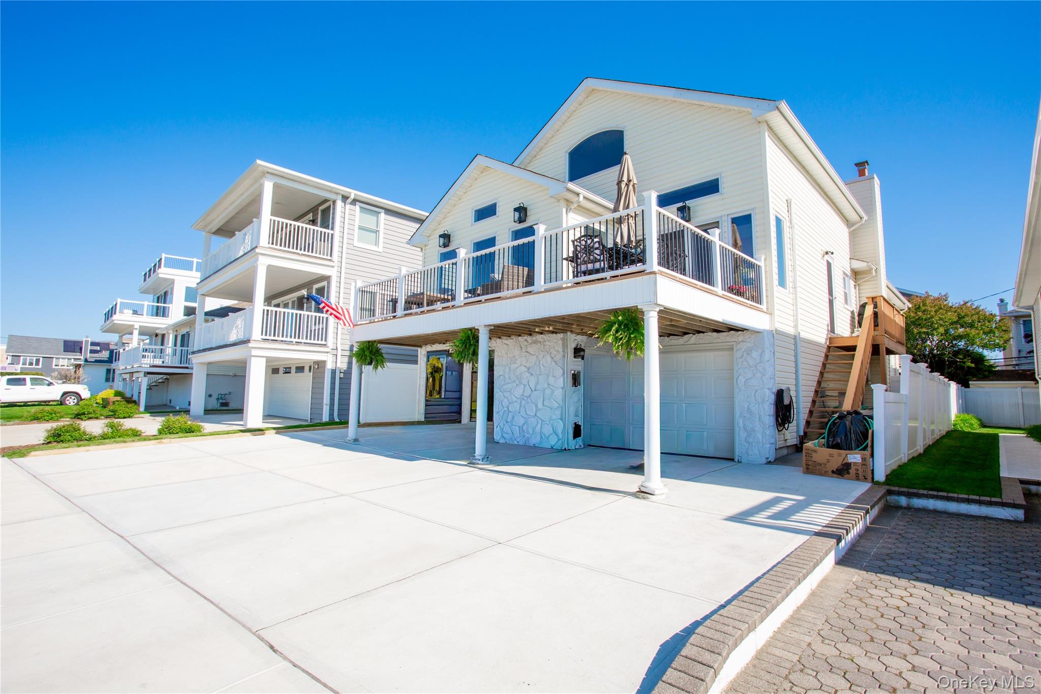 246 W Bay Drive