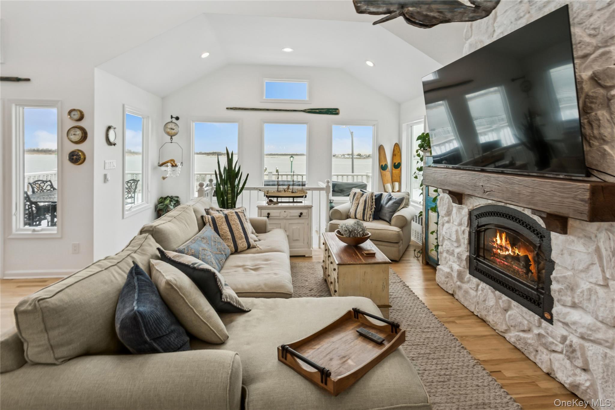 246 W Bay Drive