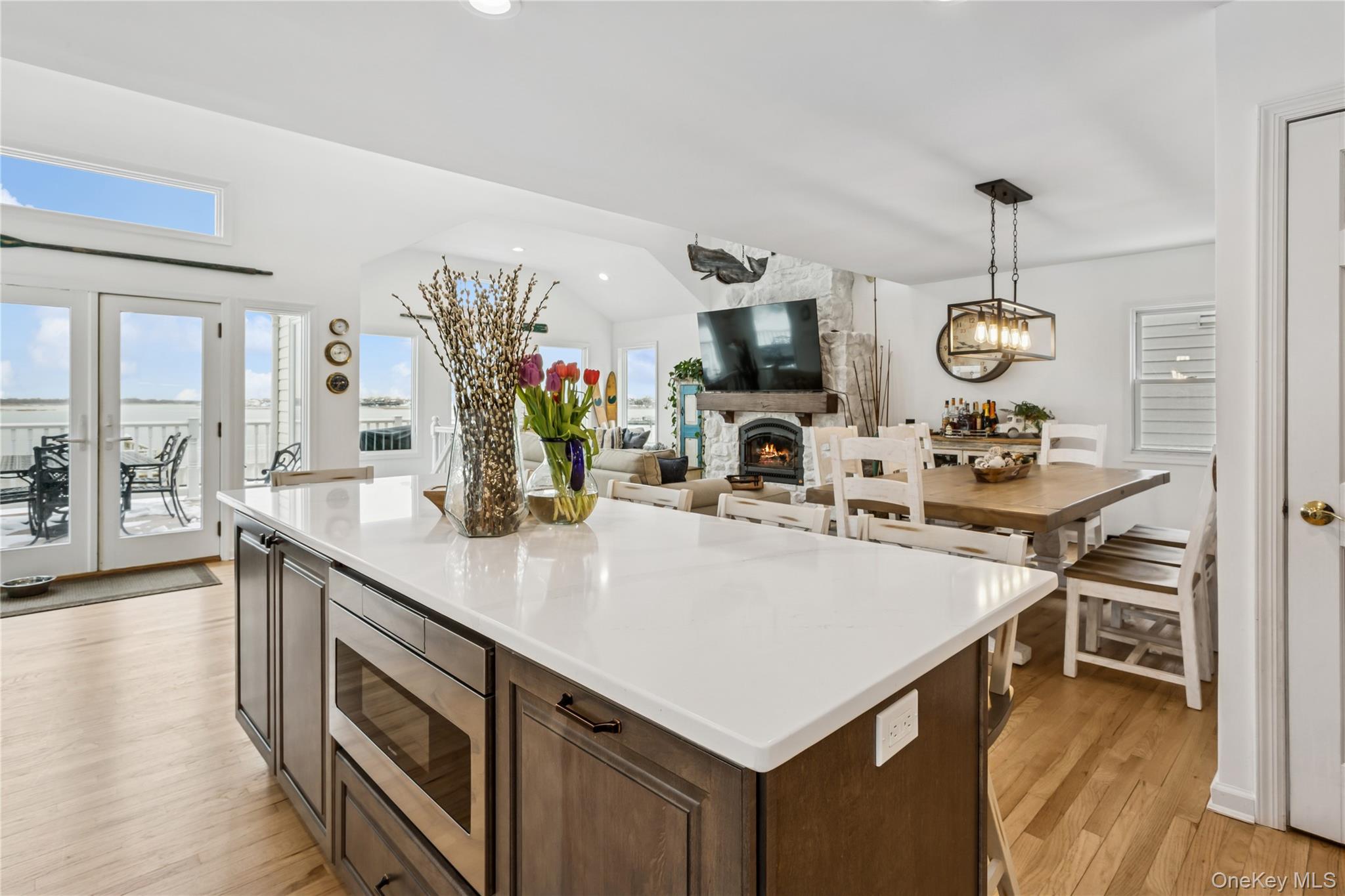 246 W Bay Drive