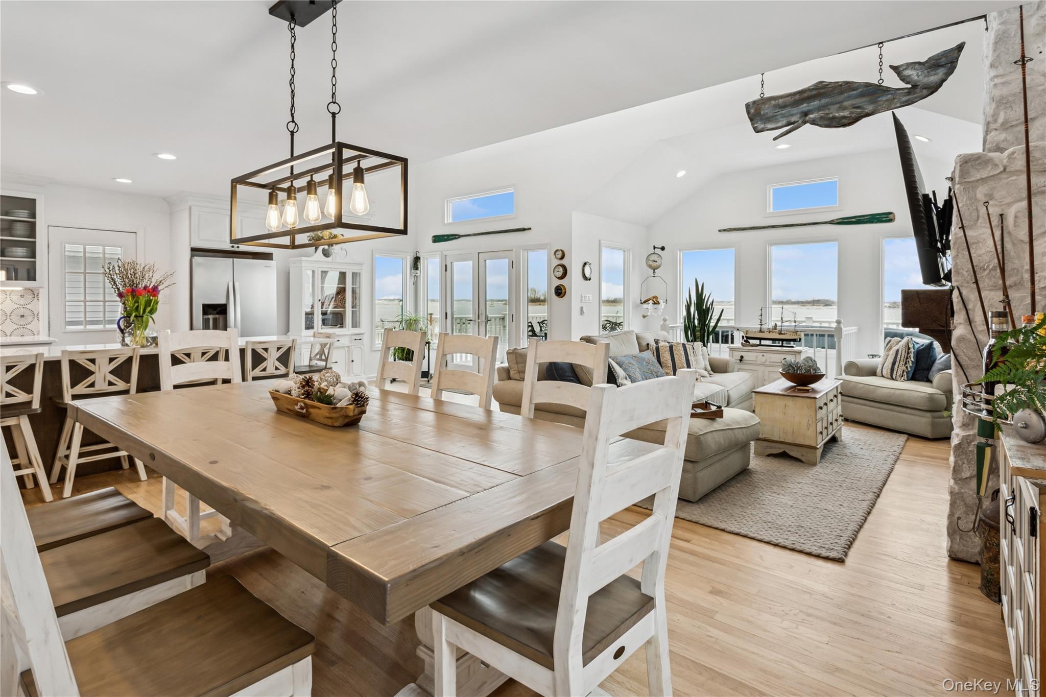 246 W Bay Drive
